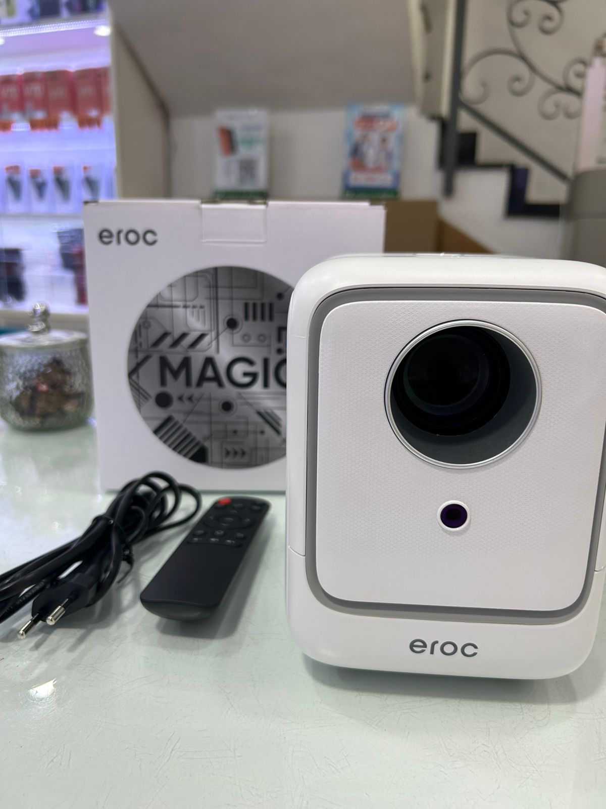 Máy chiếu Eroc Led Magic pro_E1