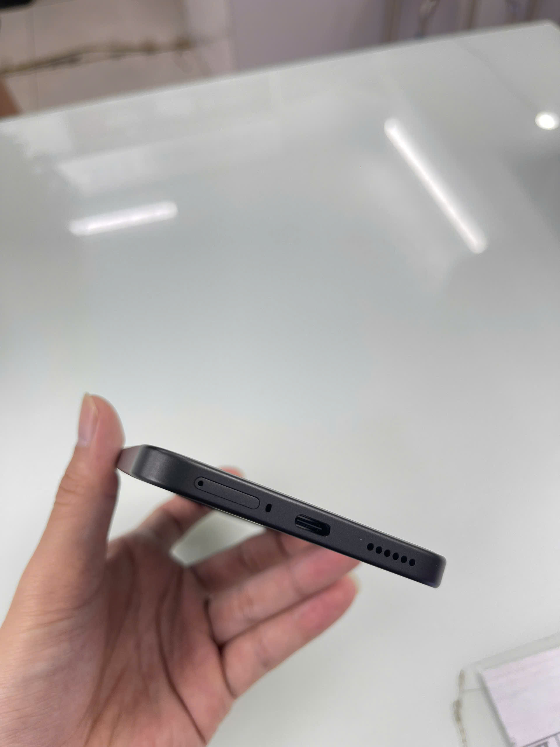 ĐIỆN THOẠI DI ĐỘNG (TEL) XIAOMI 15T 6.83"/MTK D8400 Ultra/12G/512G/50+50+12MP/32MP/5500mAh (25069PTEBG)/ĐEN (6932554448981) - 86