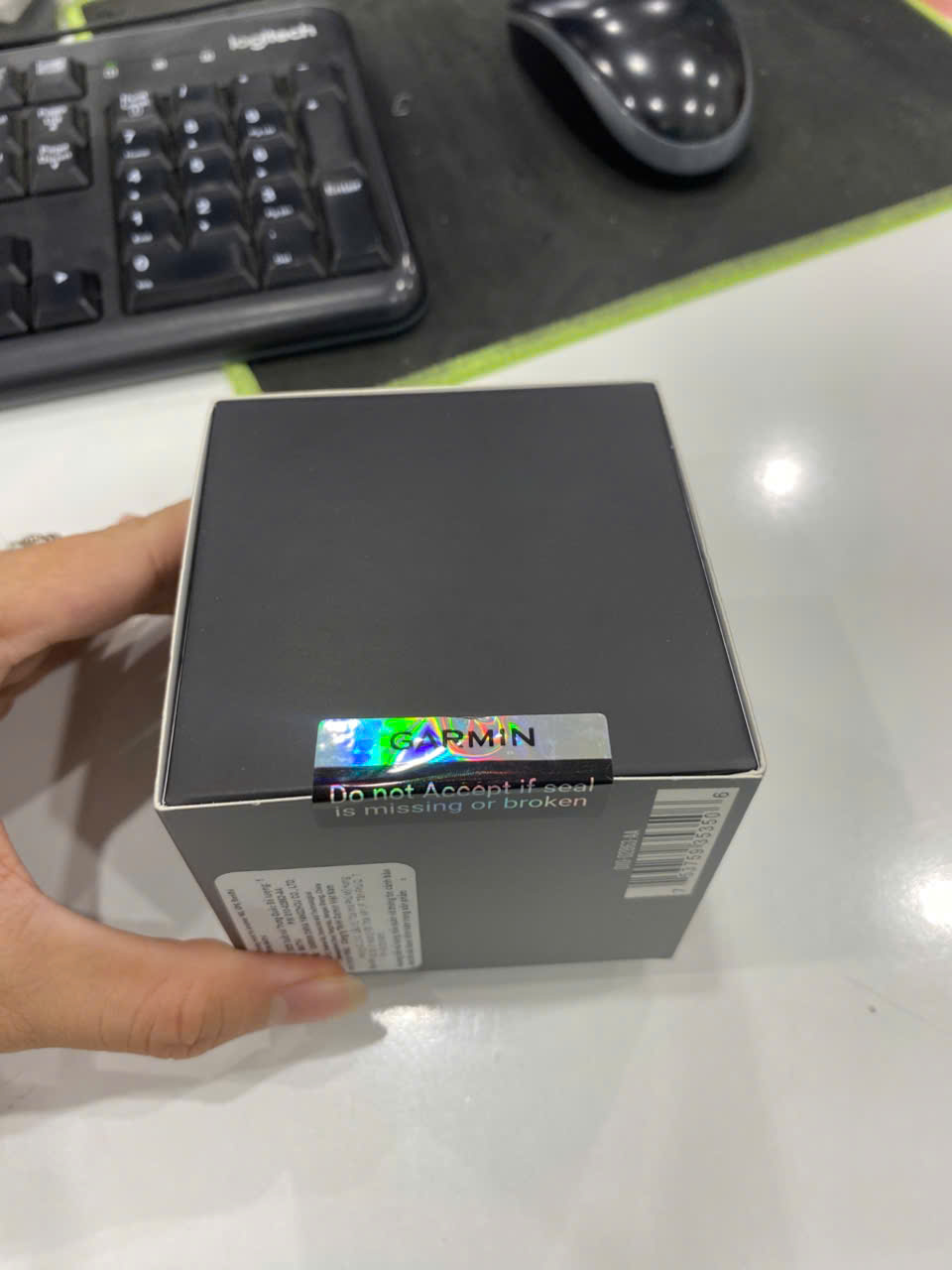 Đồng hồ thông minh chạy bộ Garmin Forerunner 165, GPS, Đen/Slate, SEA/KOR_010-02863-A0 - 8SV034994 - GM02863A0