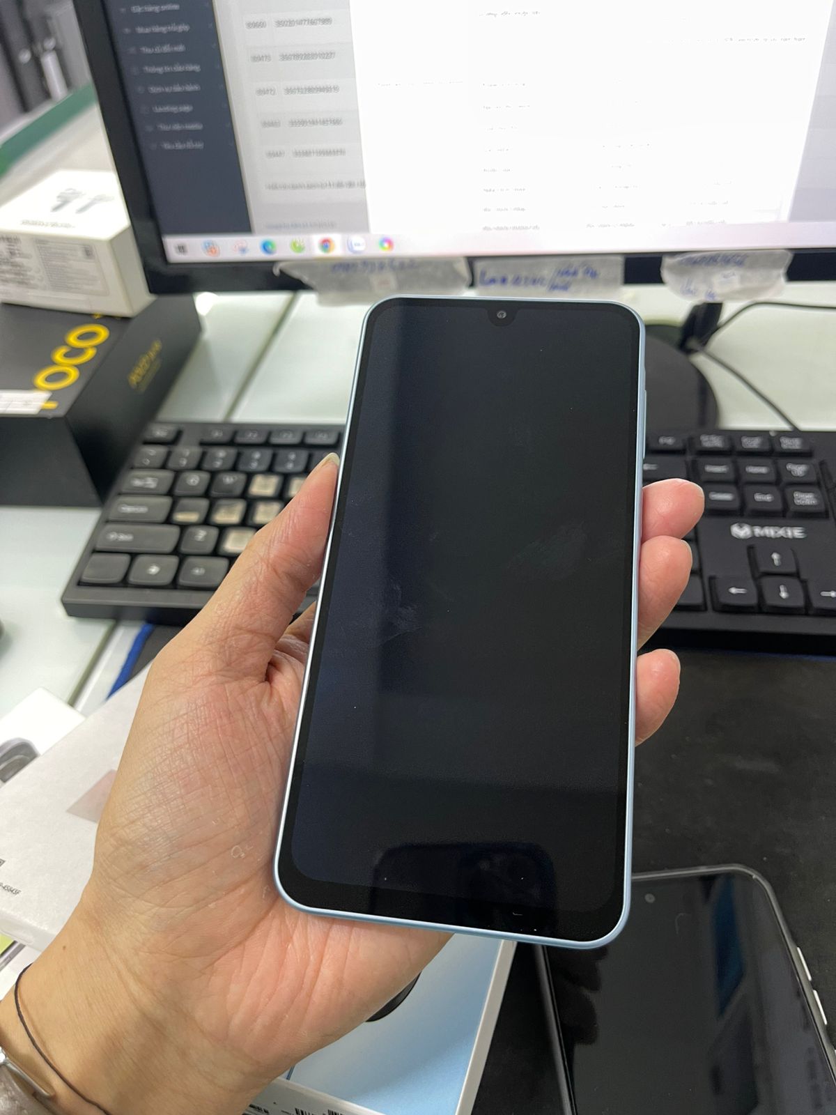 ĐTDĐ Samsung A17 LTE, SM-A175F/DS,8+128, Xanh nhạt - 355500726198377 - A175FLBDXXV-28 Trần Phú