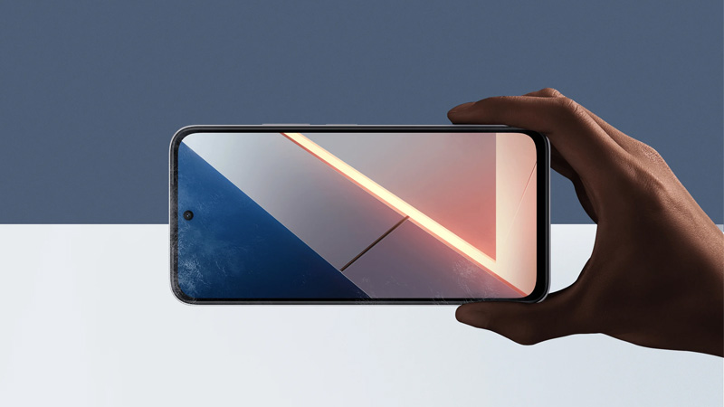 POCO M7 với màn hình kích thước lớn.