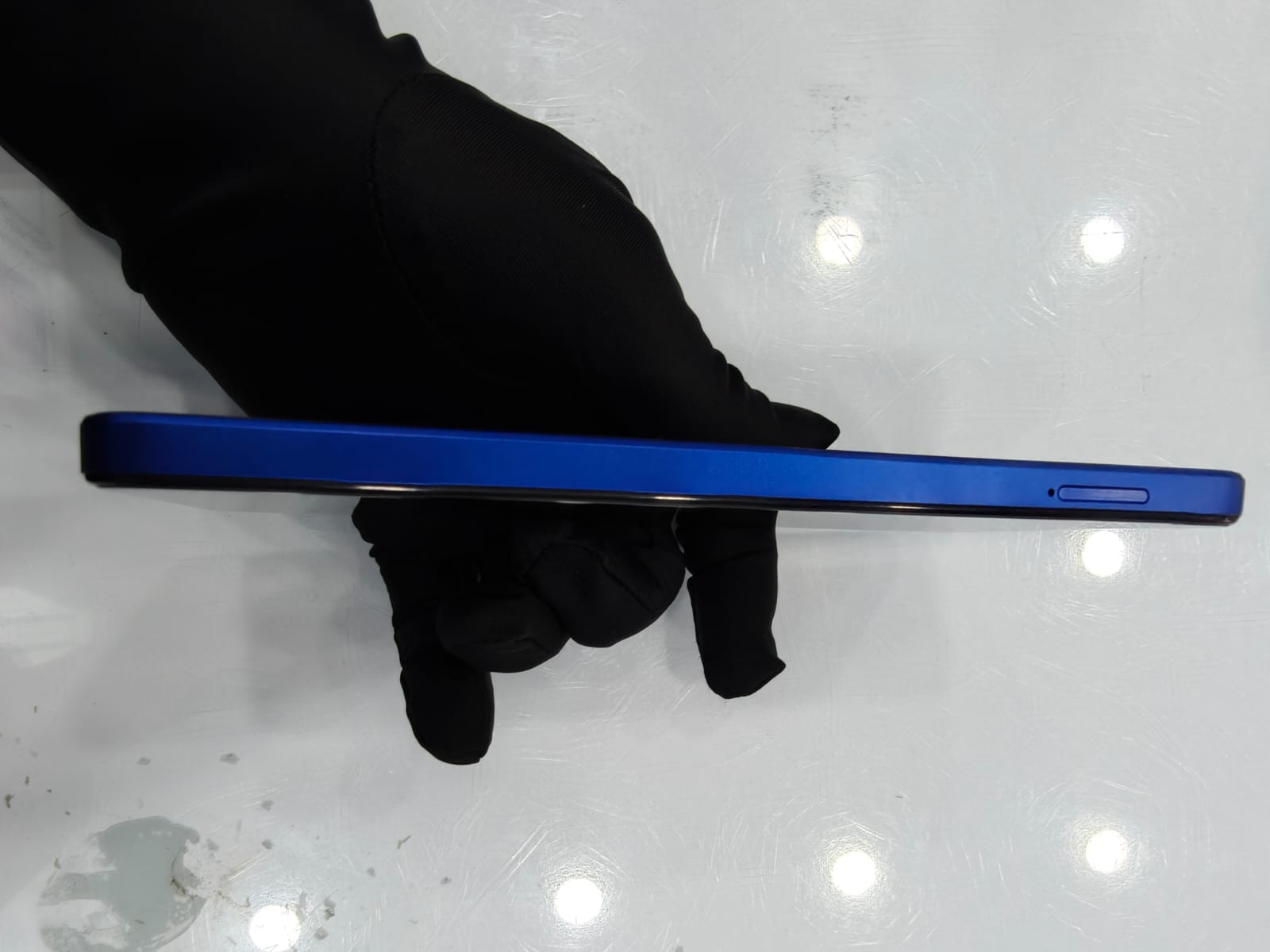 Điện thoại di động TCL 505 T509K (4+128GB) Ocean Blue_T509K