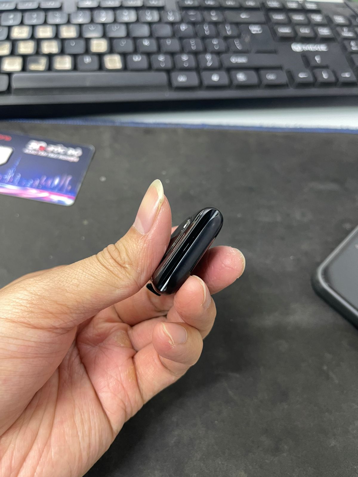 Đồng hồ Apple Watch Series 9 GPS + Cellular, 45mm Midnight Aluminium Case with Midnight Sport Band - S/M (Demo)