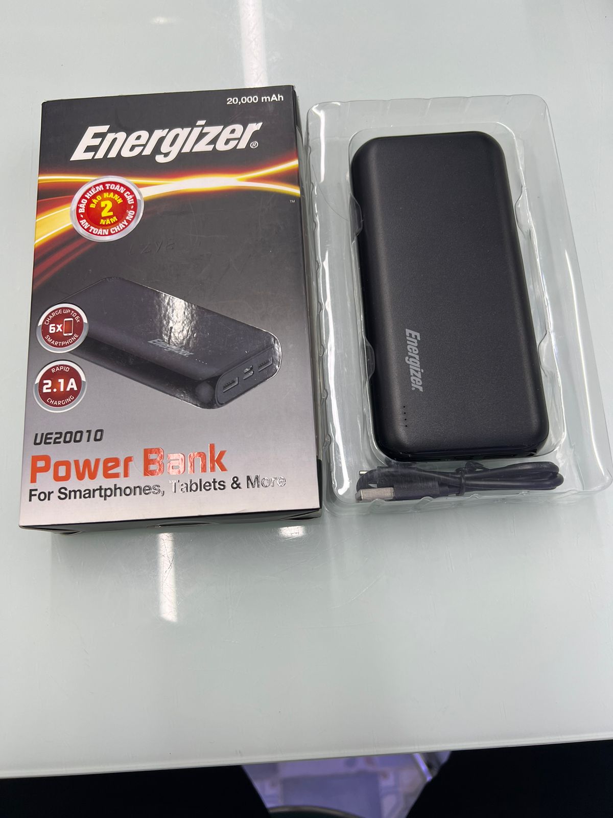 Sạc dự phòng Energizer 20000mAh/3.7V Li-Polymer - UE20010BK - lzye504235000810 - UE20010BK
