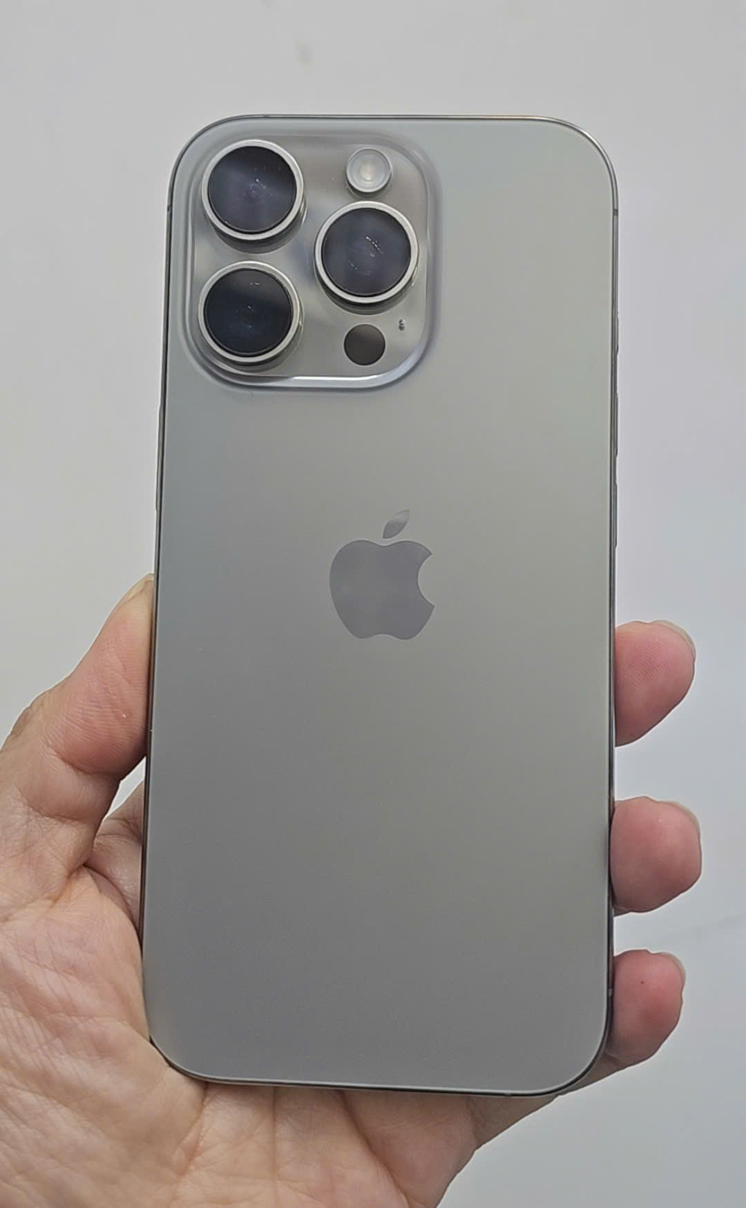 ĐTDĐ Apple iPhone 16 Pro Natural 256GB_3N754VN/A -  Cũ