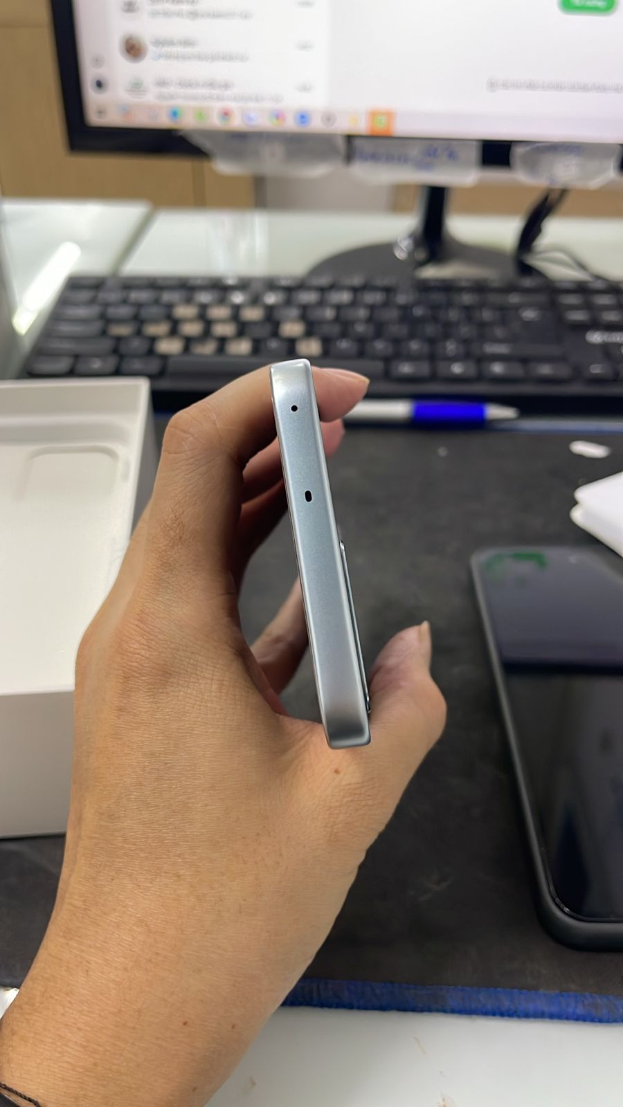 Điện thoại di động OPPO CPH2799-8GB+256GB - A6 Pro 8GB+256GB Titanium - 861104080877515 - CPH27998256TI