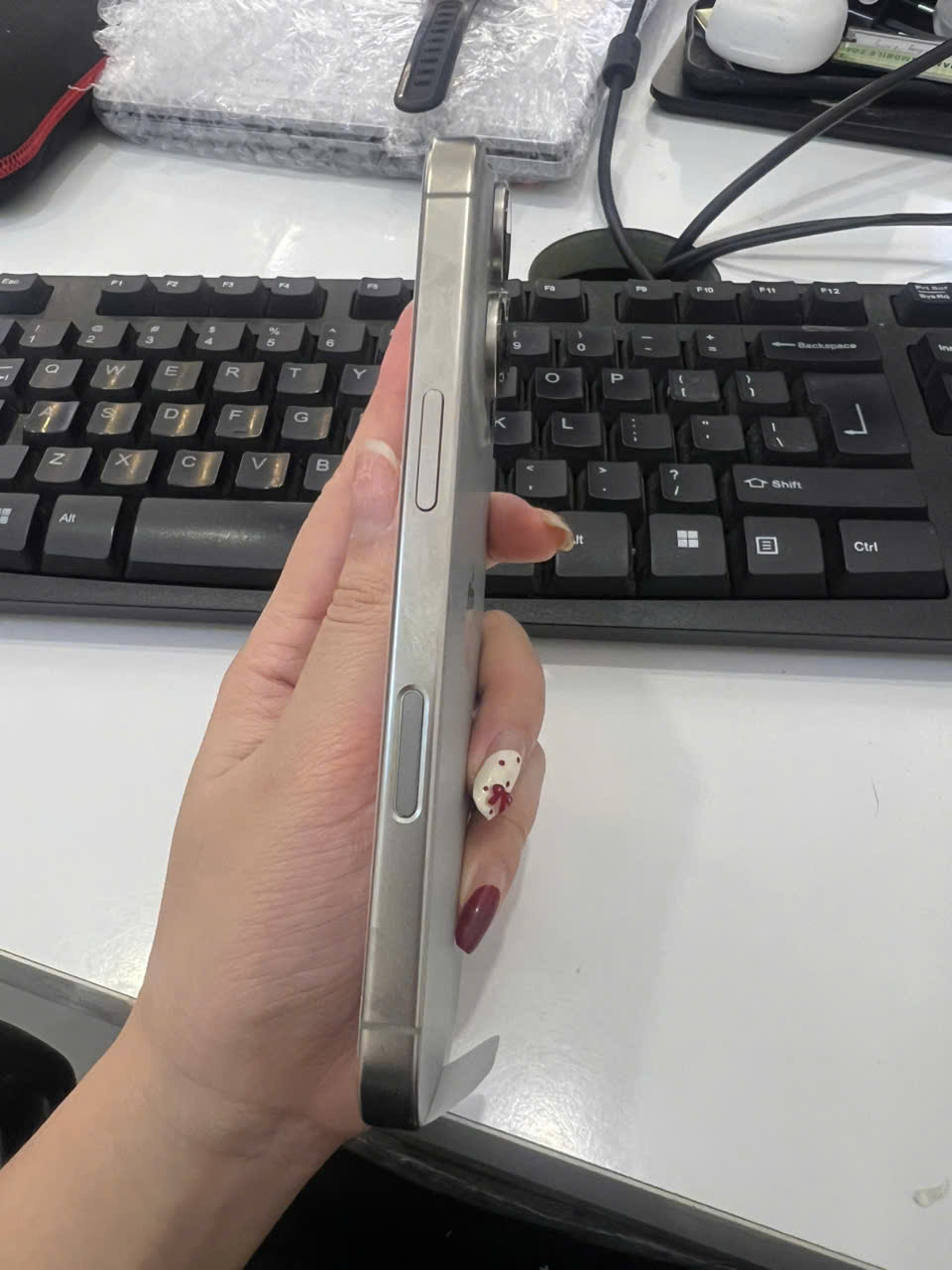 ĐTDĐ Apple iPhone 16 Pro Natural 256GB_3N754VN/A - SKD904P6C4H - 3N754VNZ