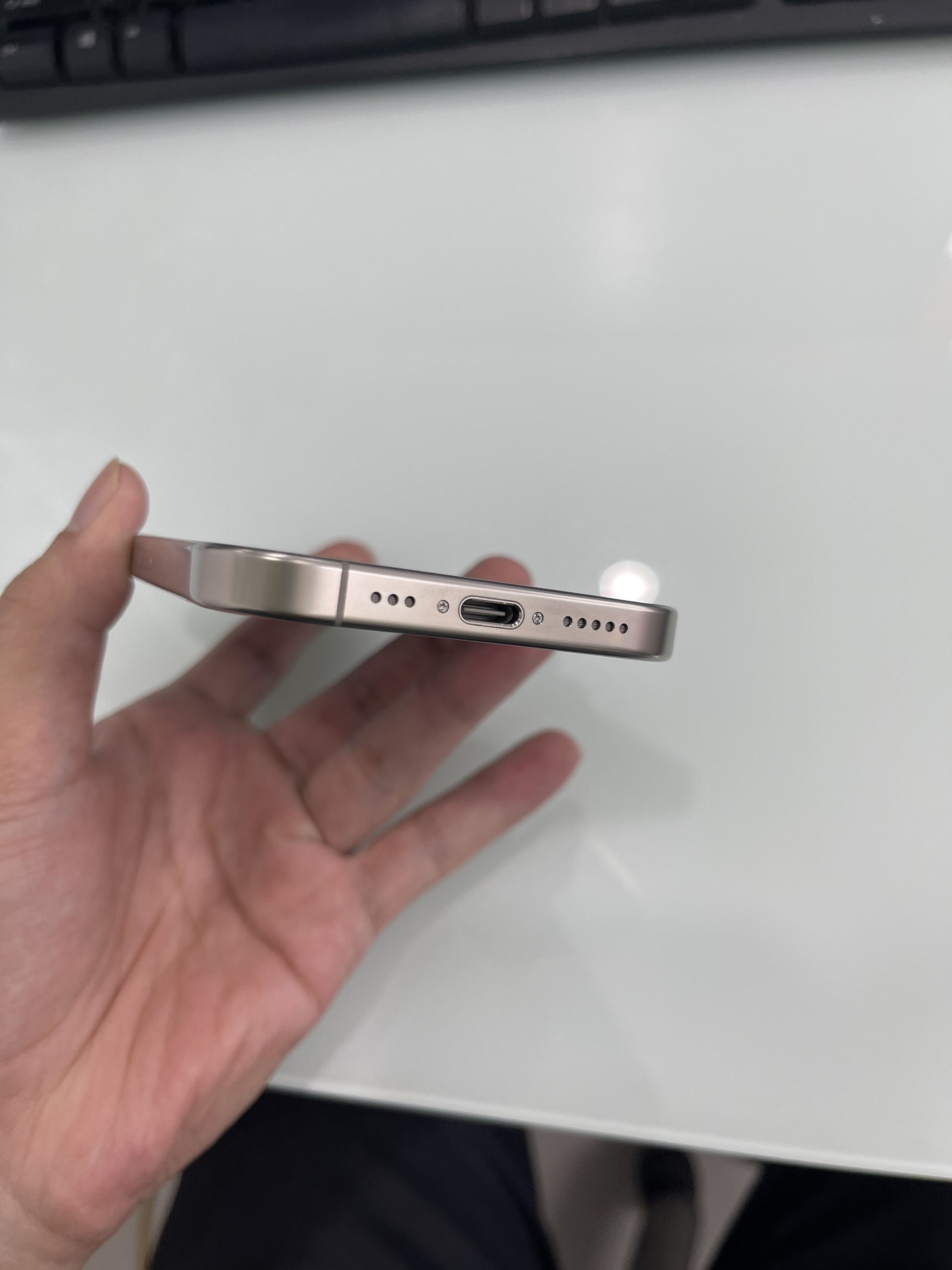 (DEMO) ĐTDĐ Apple iPhone 16 Pro Natural 256GB_3N754VN/A - SM57RKXR904 - 3N754VNZTN