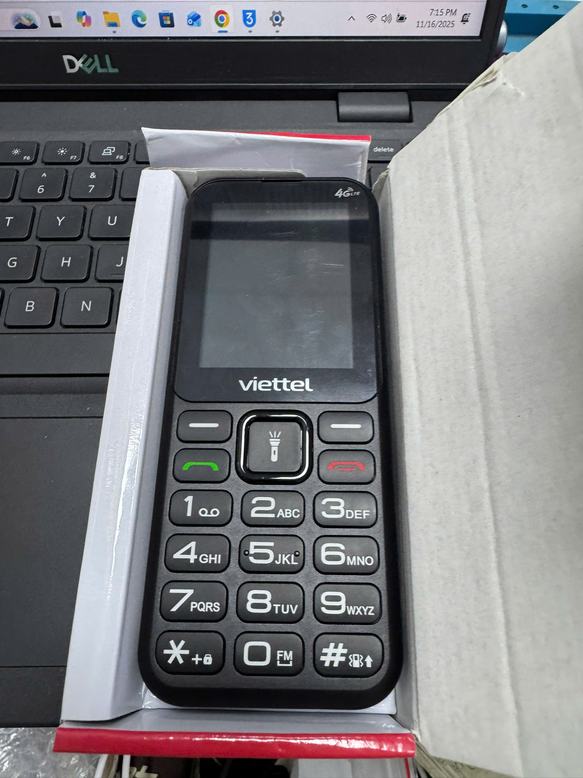 Điện thoại di động Sumo 4G T2 đen (Black)_T2BLK