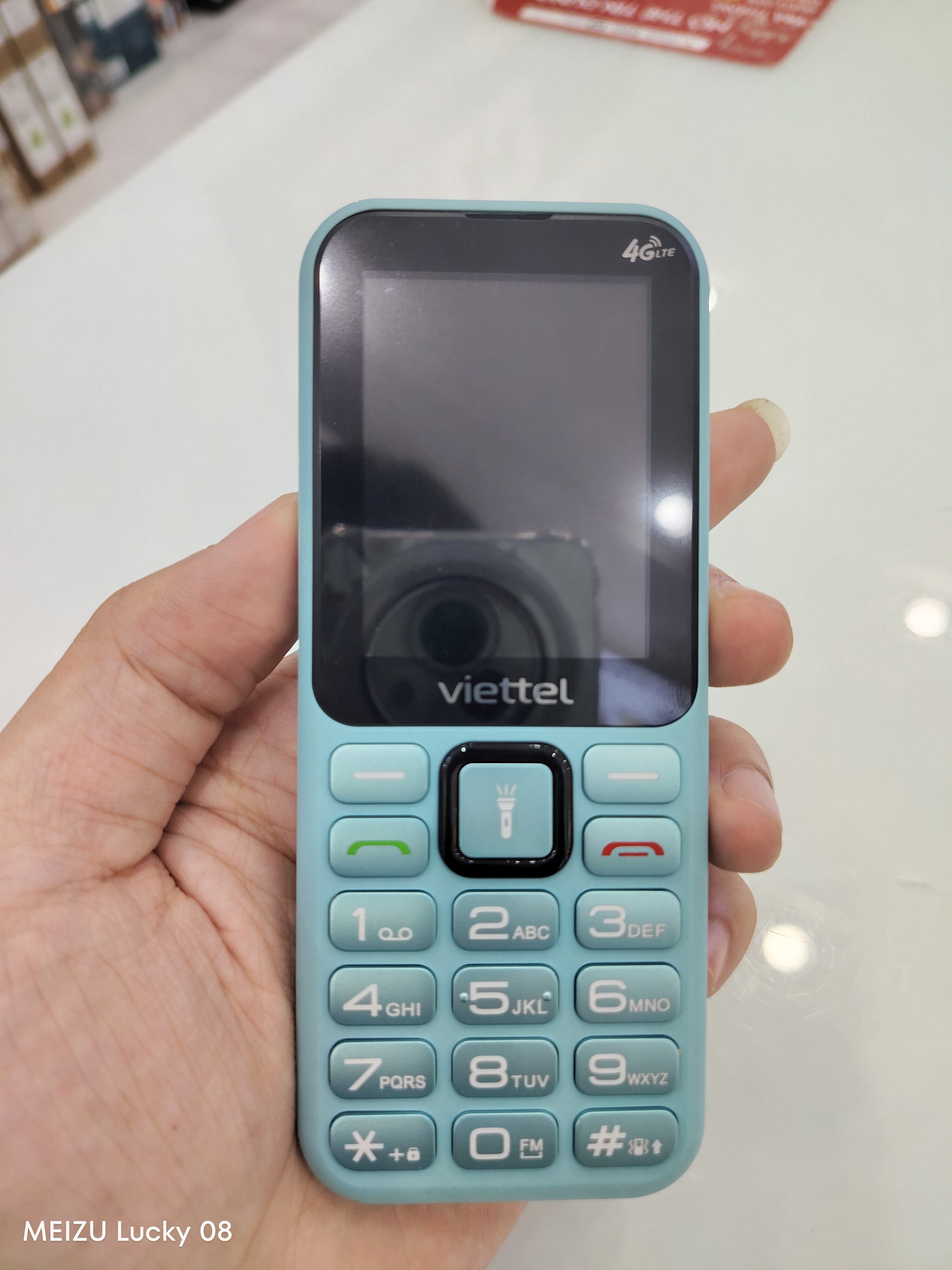 Điện thoại Viettel T2 - 4G (DÙNG MỌI LOẠI SIM) TBH