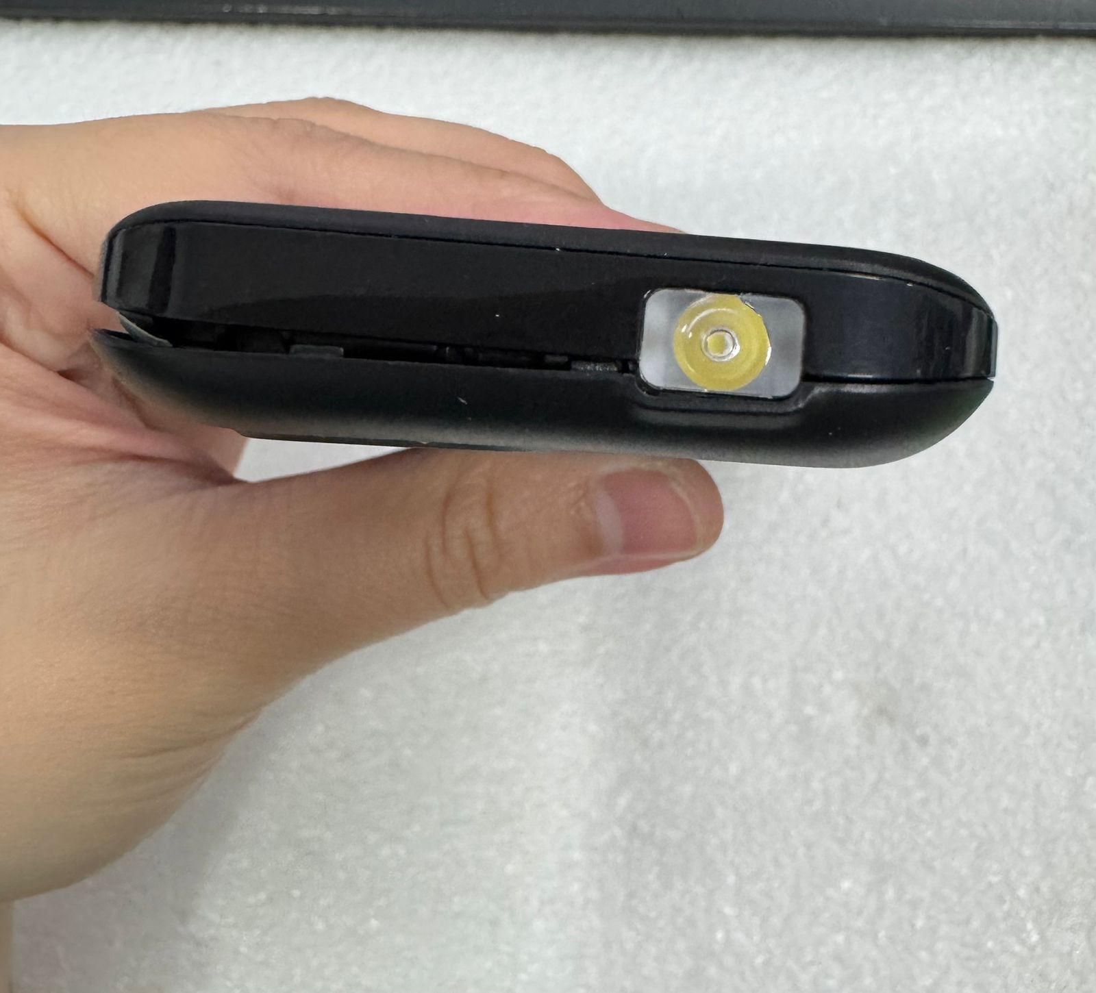 Điện thoại Viettel T2 - 4G (DÙNG MỌI LOẠI SIM) TBH