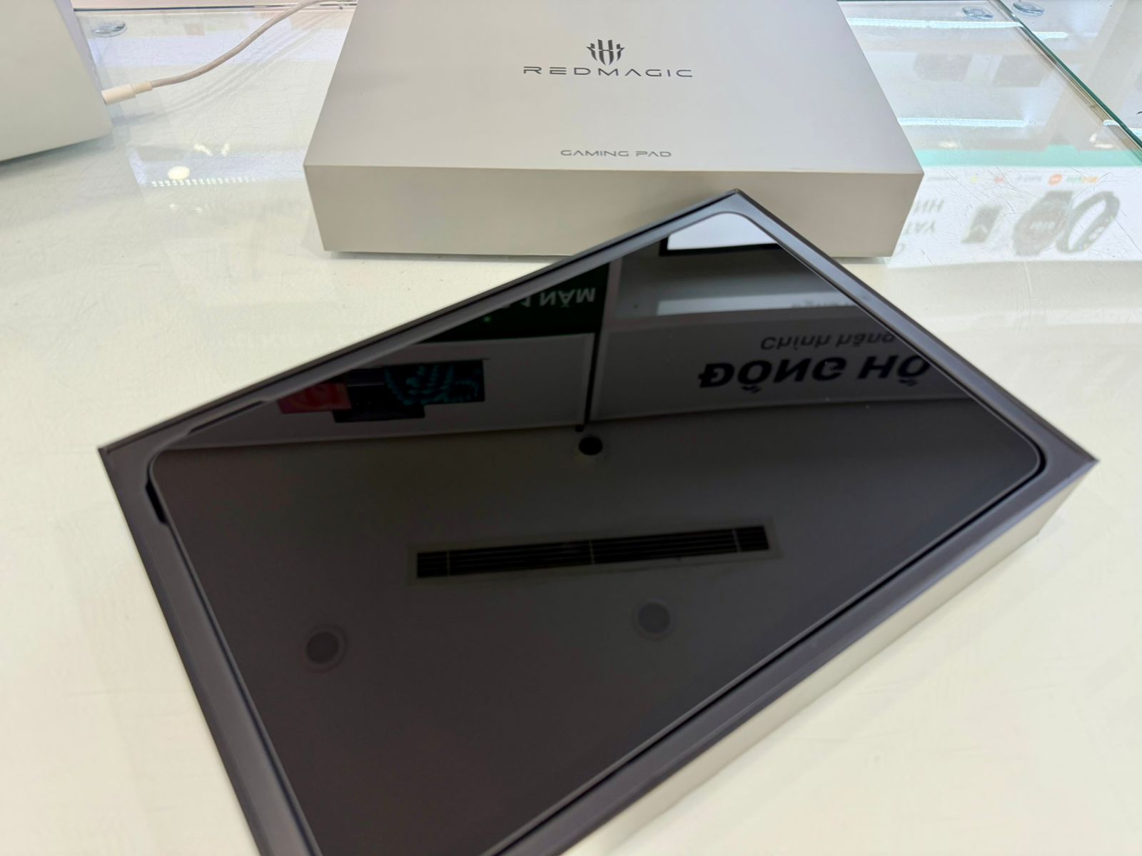 Máy tính bảng REDMAGIC Nova Gaming 12GB/256GB Bản Quốc Tế Chính Hãng - Đen Bóng Đêm