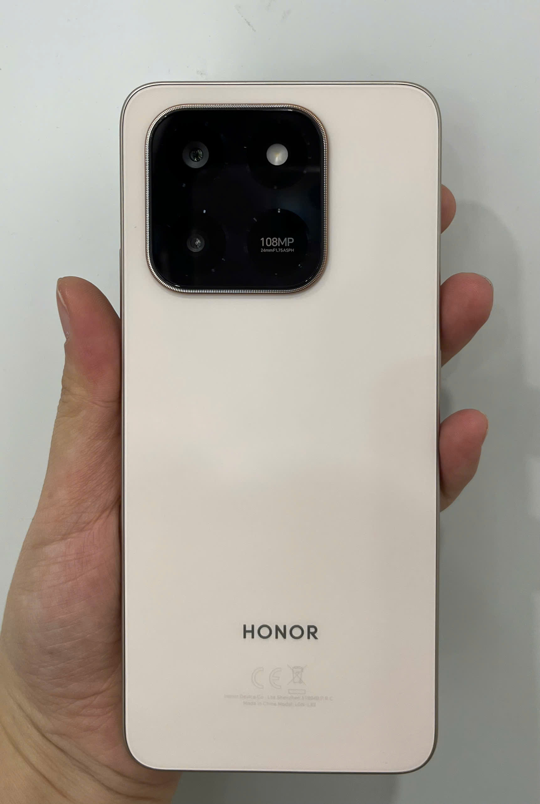 Điện thoại di động Honor X7d (8+256GB) Vàng (Desert Gold)_LGN-LX2 - 865779082155089 - LGNLX2256GOLD