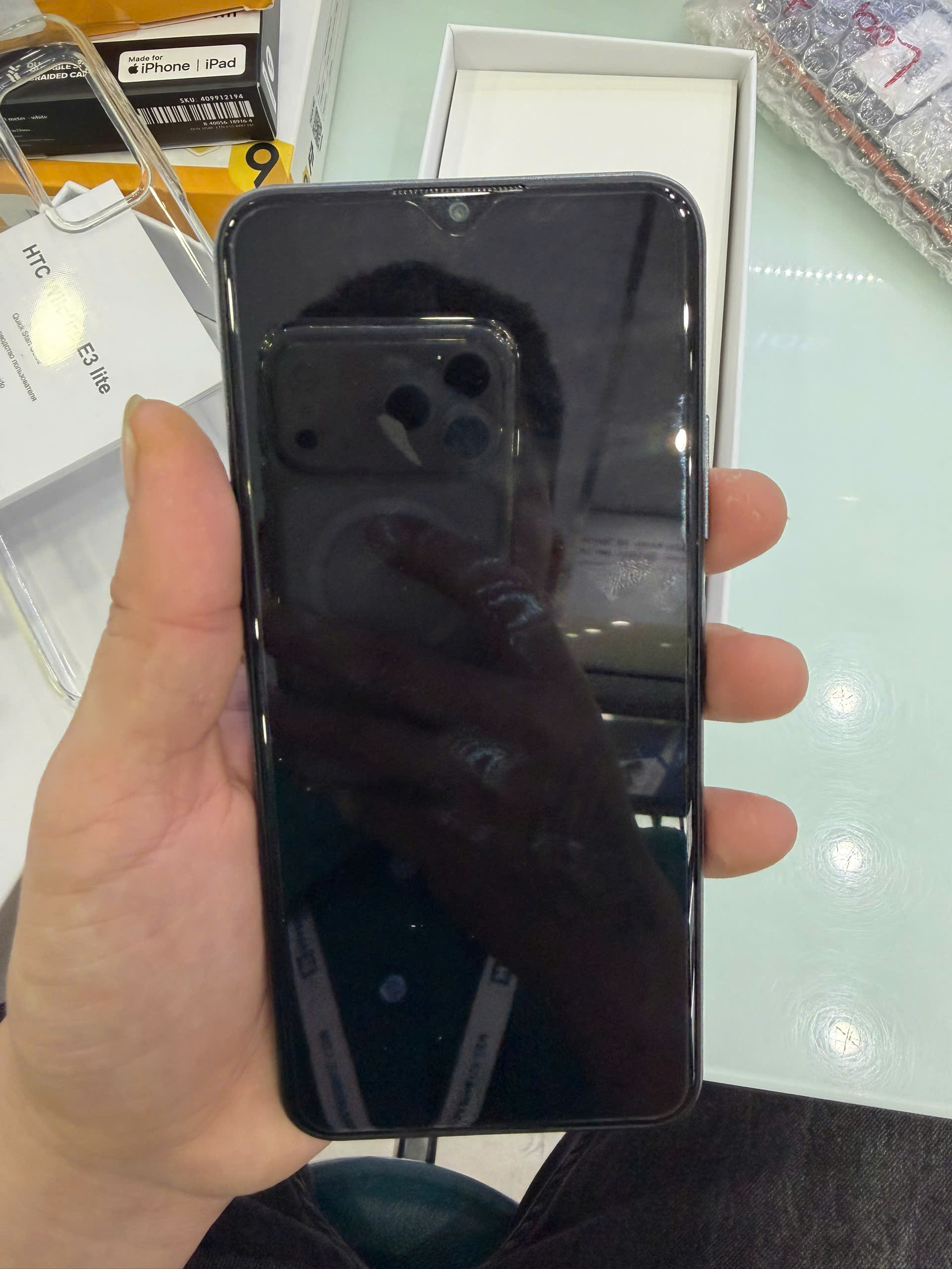 HTC Wildfire E3 lite (4GB/64GB)  TBH