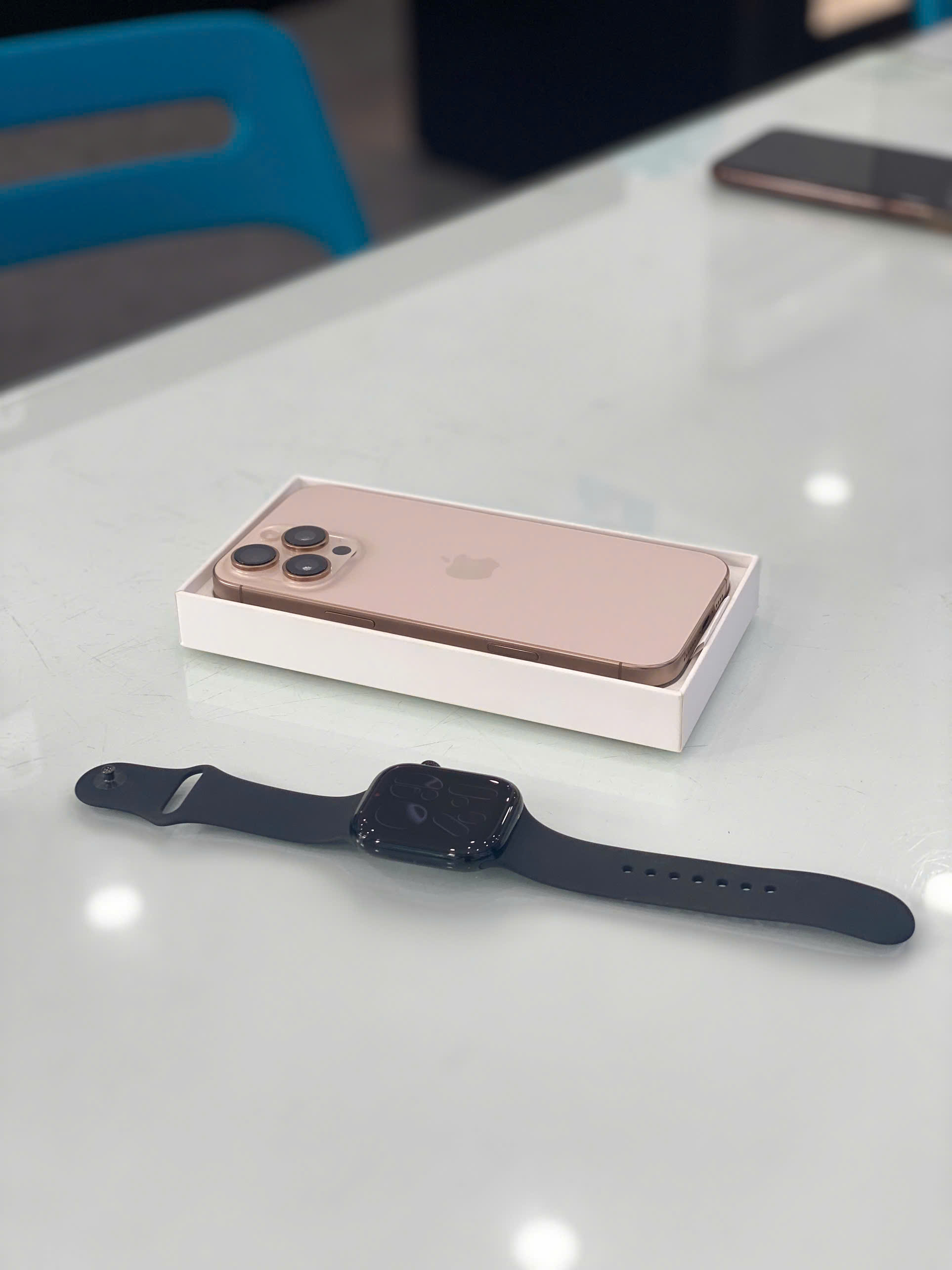 Apple Watch Series 10 GPS 46mm Jet Black Aluminium Case with Black Sport Band