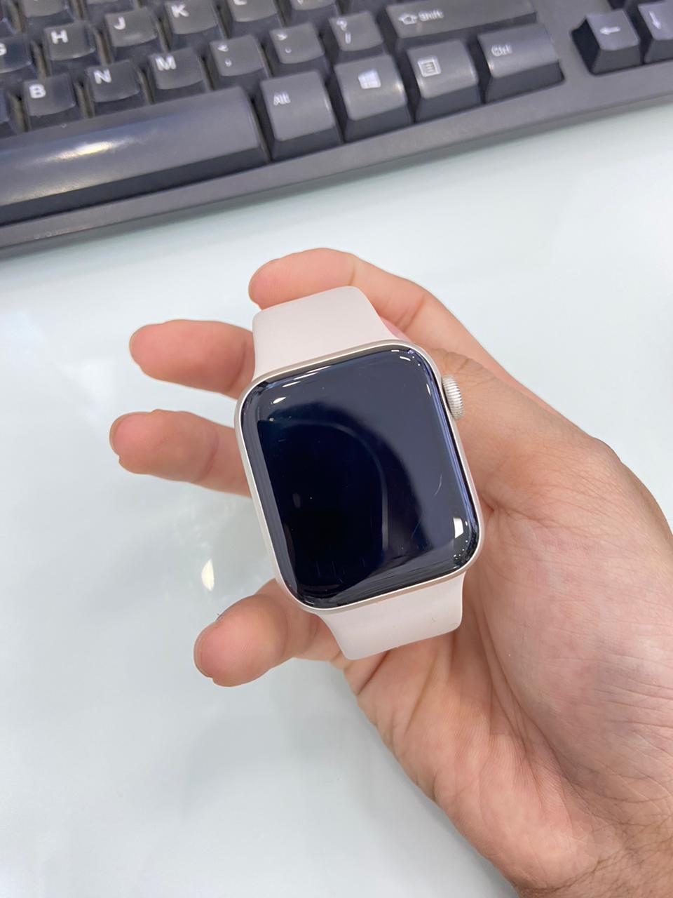 Apple Watch SE 2022 GPS 40mm Starlight Aluminium Case Only (Demo)_3K596PA/A - SF2KJJ63TWX - 3K596PA