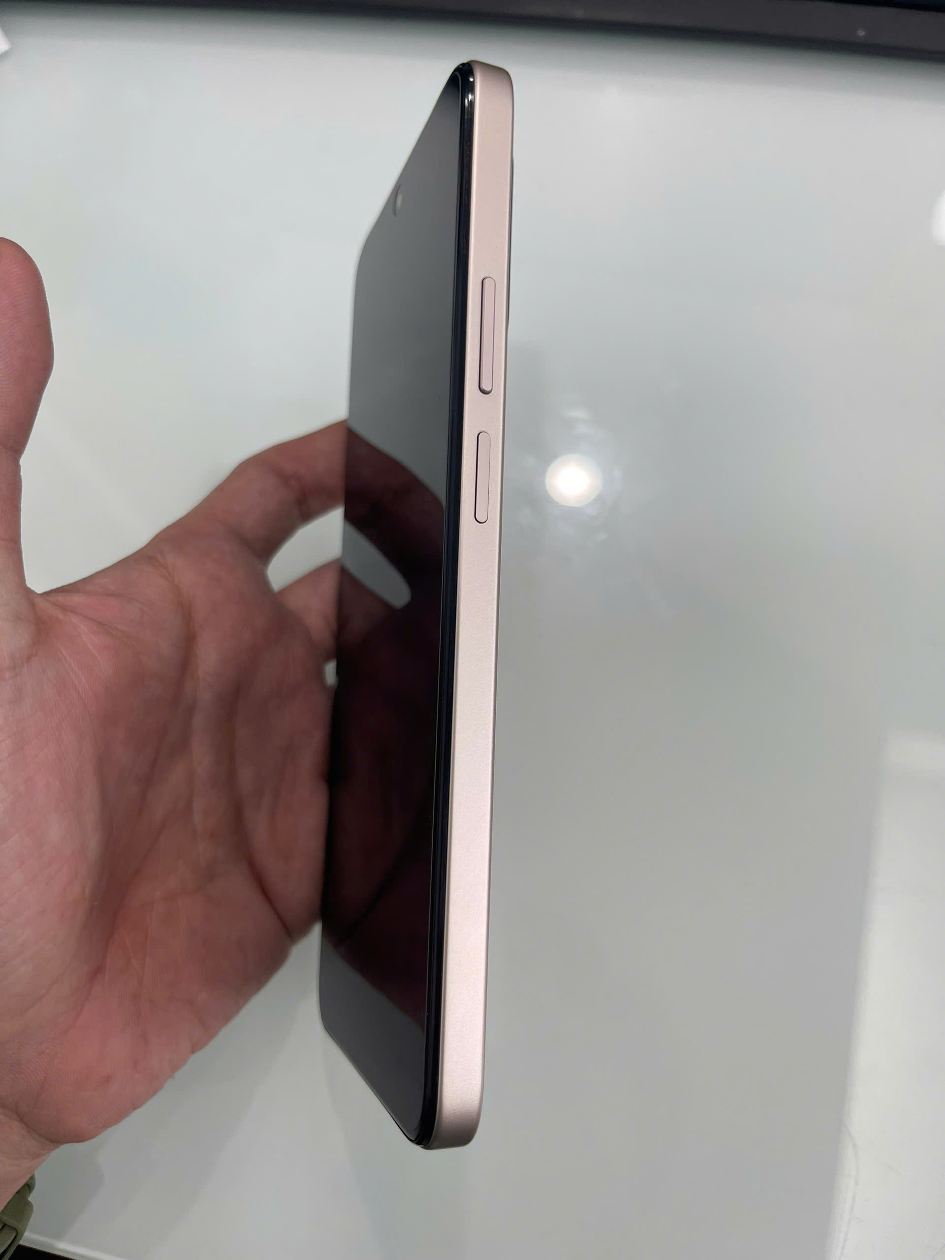 Điện thoại di động Honor X7d (8+256GB) Vàng (Desert Gold)_LGN-LX2 - 865779082751069 - LGNLX2256GOLD