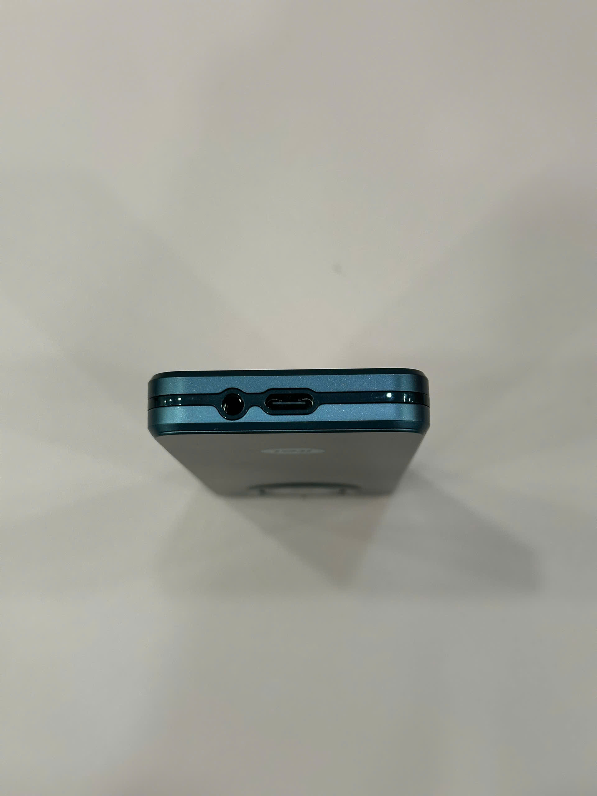 Điện thoại di động Itel it9211, màu Đen (Black) - TBH