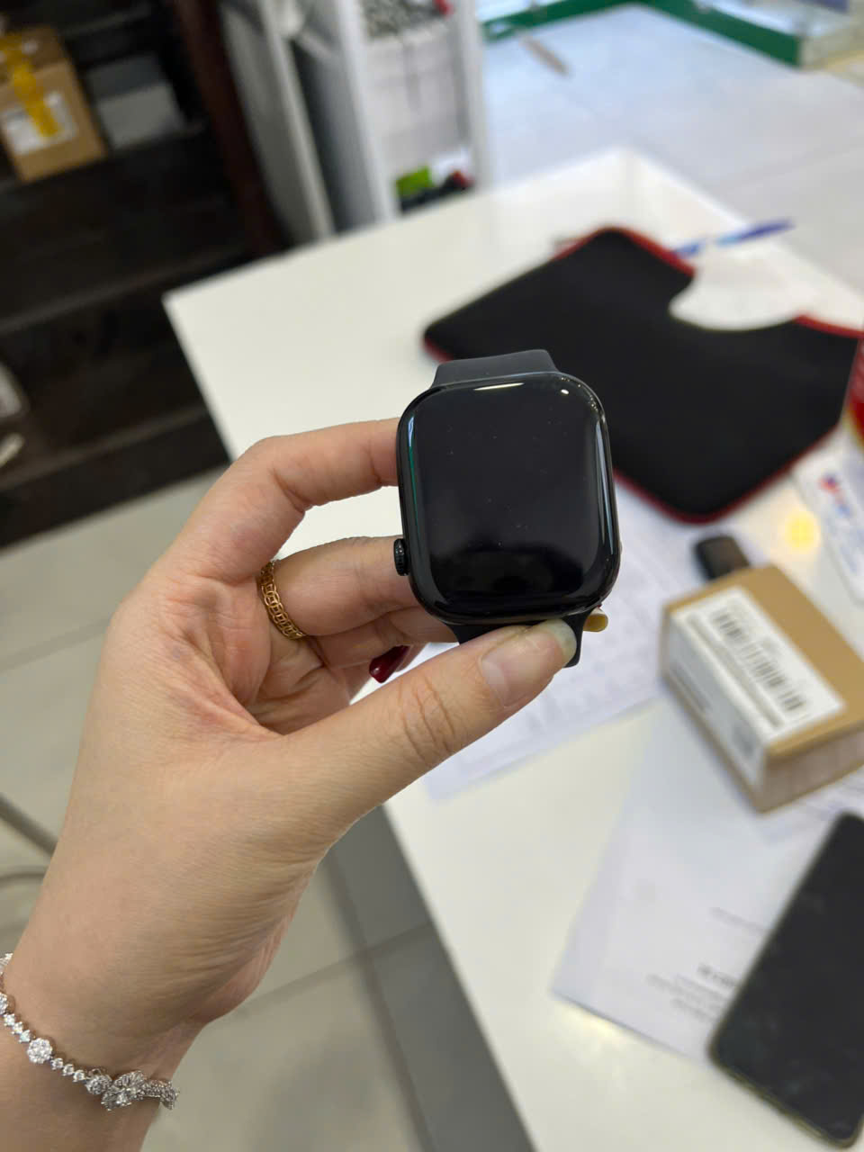 (DEMO) Apple Watch Series 10 GPS 46mm Jet Black Aluminium Case with Black Sport Band - S/M_3N496PA/A - SML6FVYYY79 - 3N496PAZTN