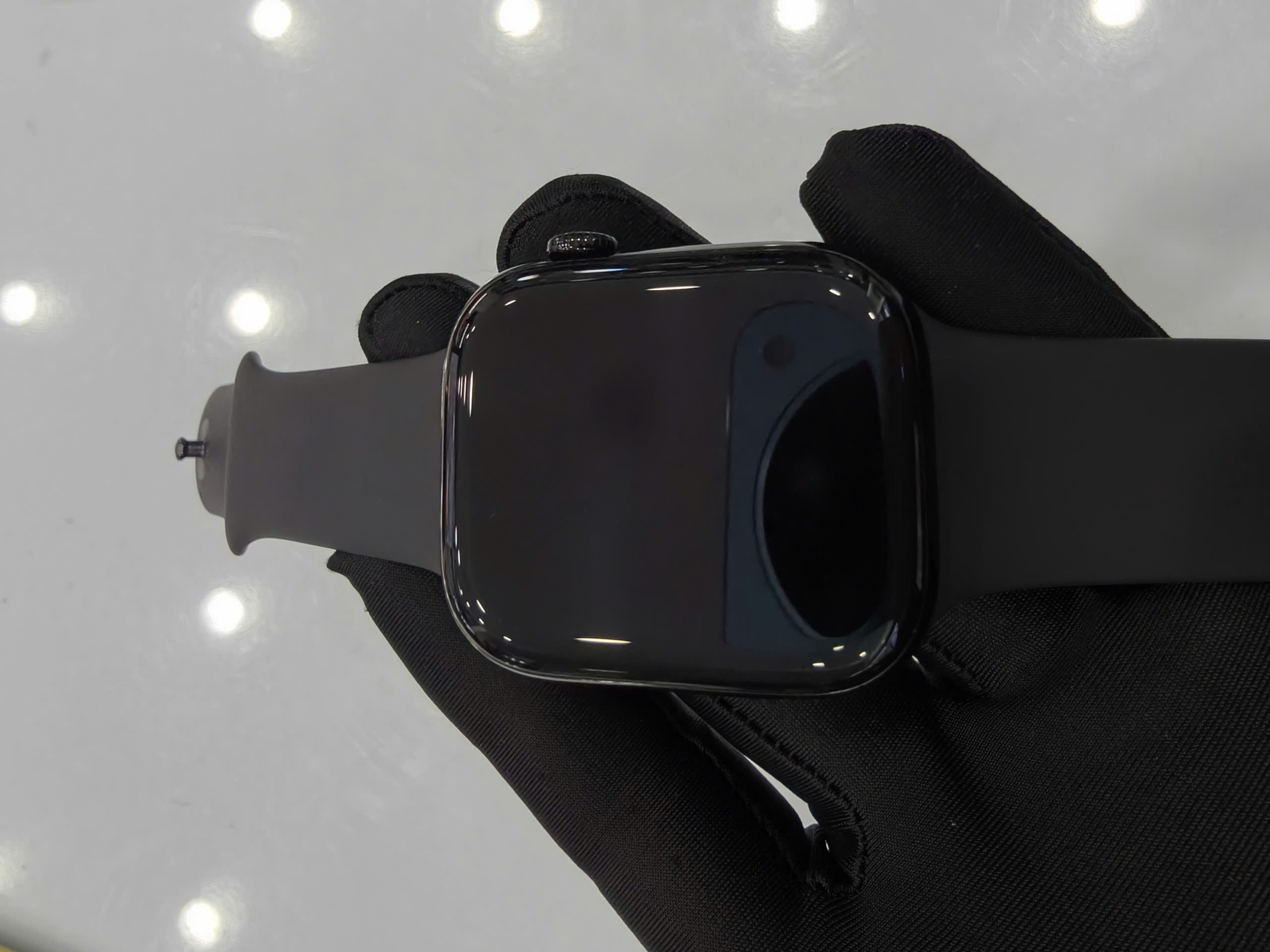 Apple Watch Series 10 GPS 46mm Jet Black Aluminium Case with Black Sport Band - S/M_3N496PA/A