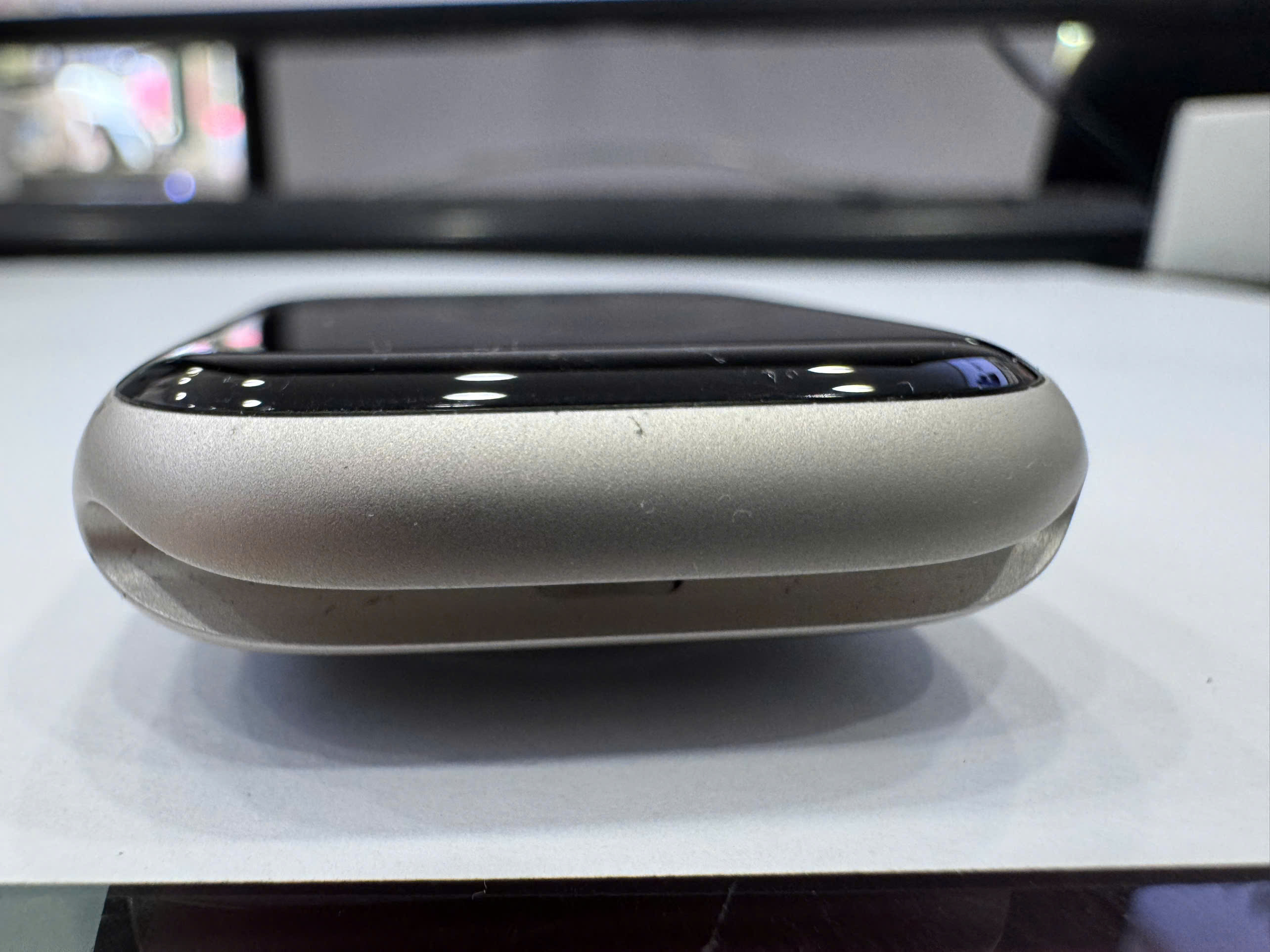 Apple Watch Series 7 GPS + Cellular, 45mm Starlight Aluminium Case Only - DEMO, 3J423PA/A - SKWQQCR42N5 - 3J423PA