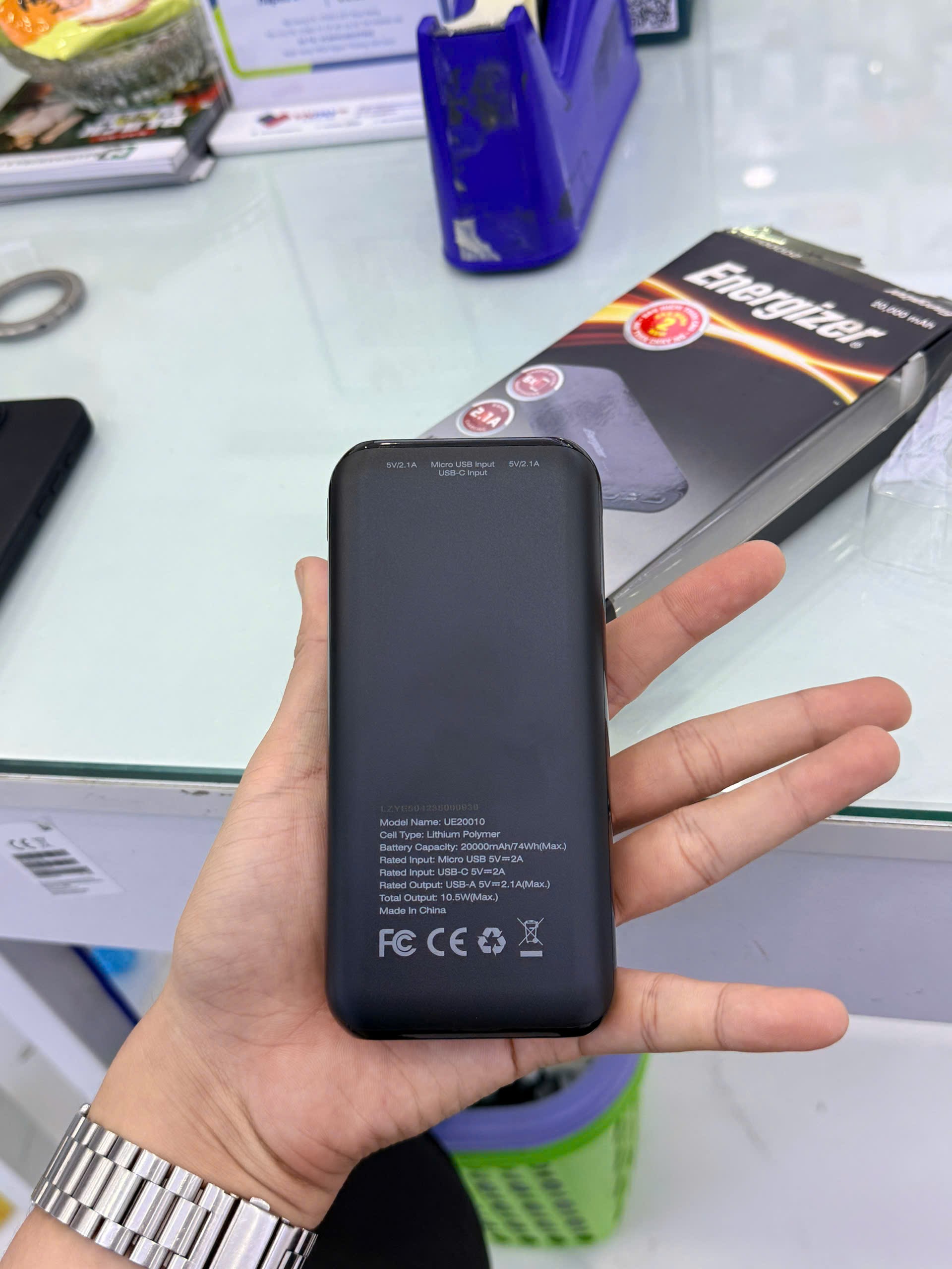 Sạc dự phòng Energizer 20000mAh/3.7V Li-Polymer - UE20010BK - LZYE504235000938 - UE20010BK