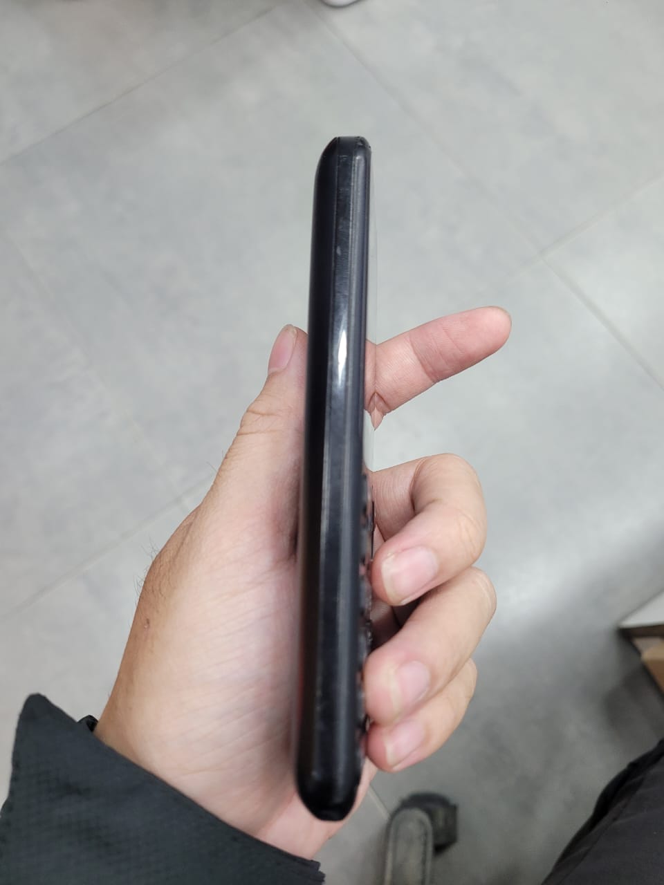 Điện thoại di động Sumo 4G T2 đen - cũ