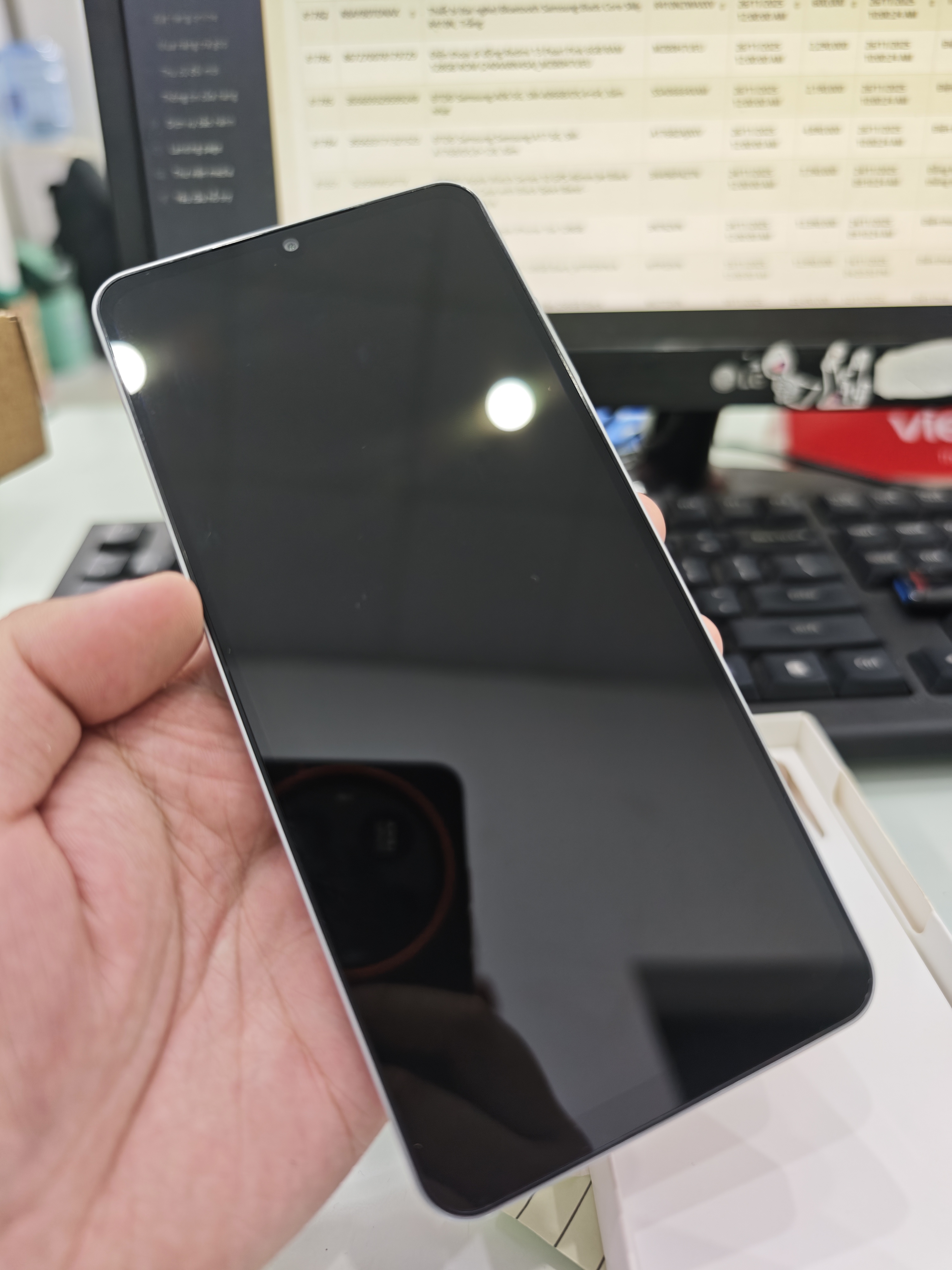 ĐTDĐ Samsung A06 5G, SM-A066B/DS,4+64, Xám nhạt