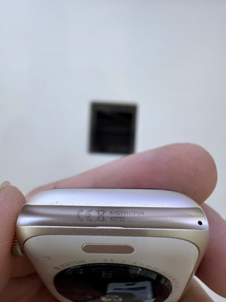 Apple Watch SE 2022 - GPS, 40mm - Vỏ Nhôm Dây Cao Su TBH