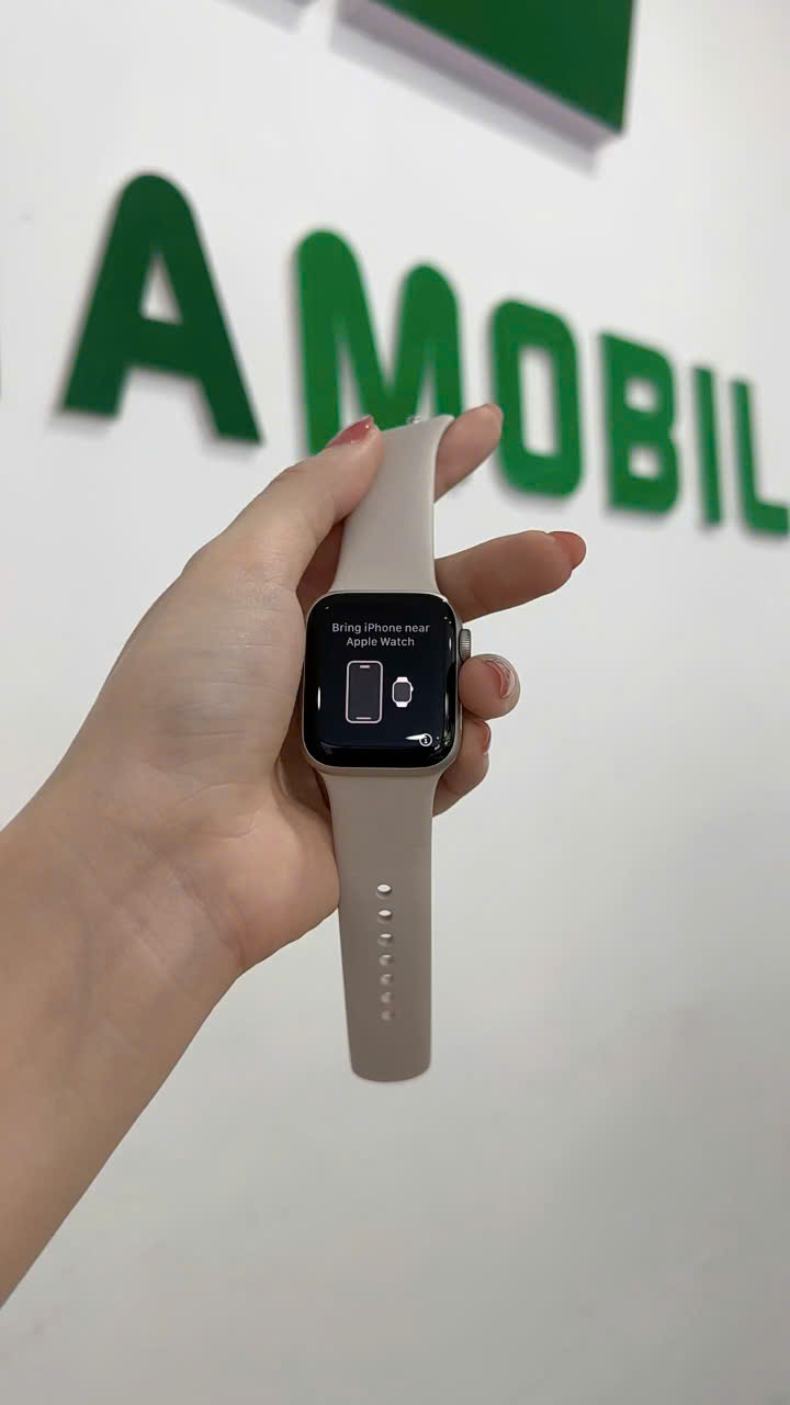 Apple Watch SE 2022 GPS 40mm Starlight Aluminium Case Only (Demo)_3K596PA/A - SG47G3909JT - 3K596PA