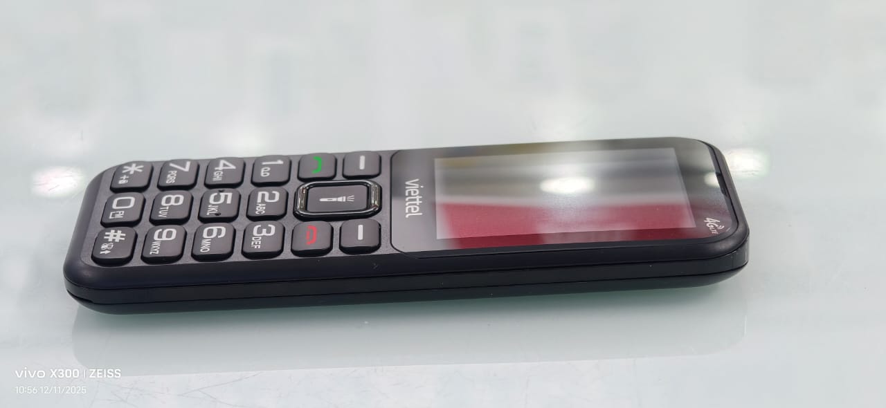 Điện thoại di động Sumo 4G T2 đen (Black)_T2BLK  -cũ