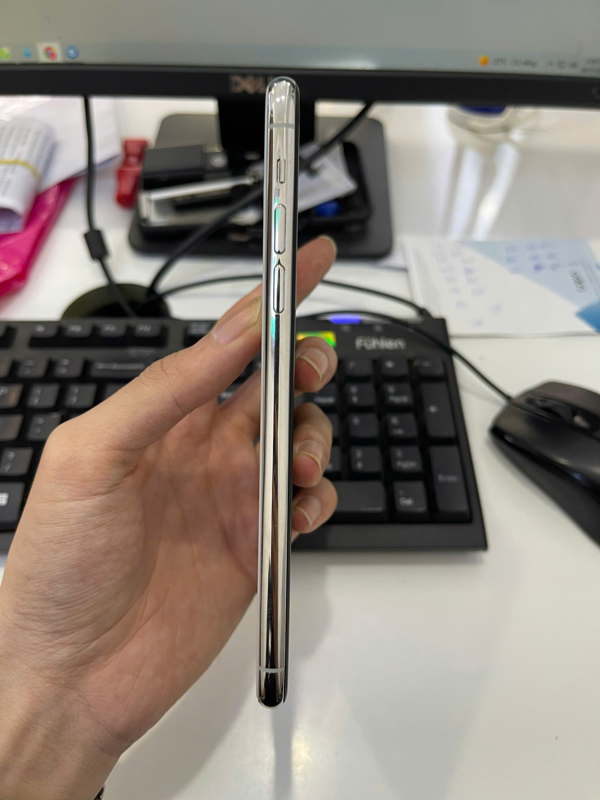 Iphone 11 Pro Max 256GB Cũ - Silver - 353895101541213 - IC11M256S