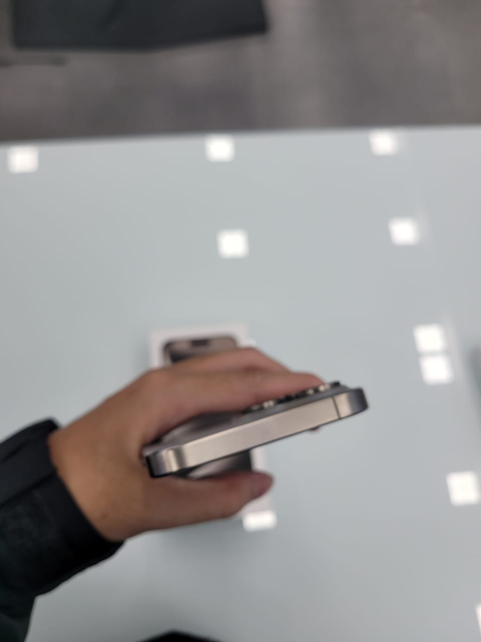 ĐTDĐ Apple iPhone 15 Pro Max 256GB Natural Titanium - CŨ