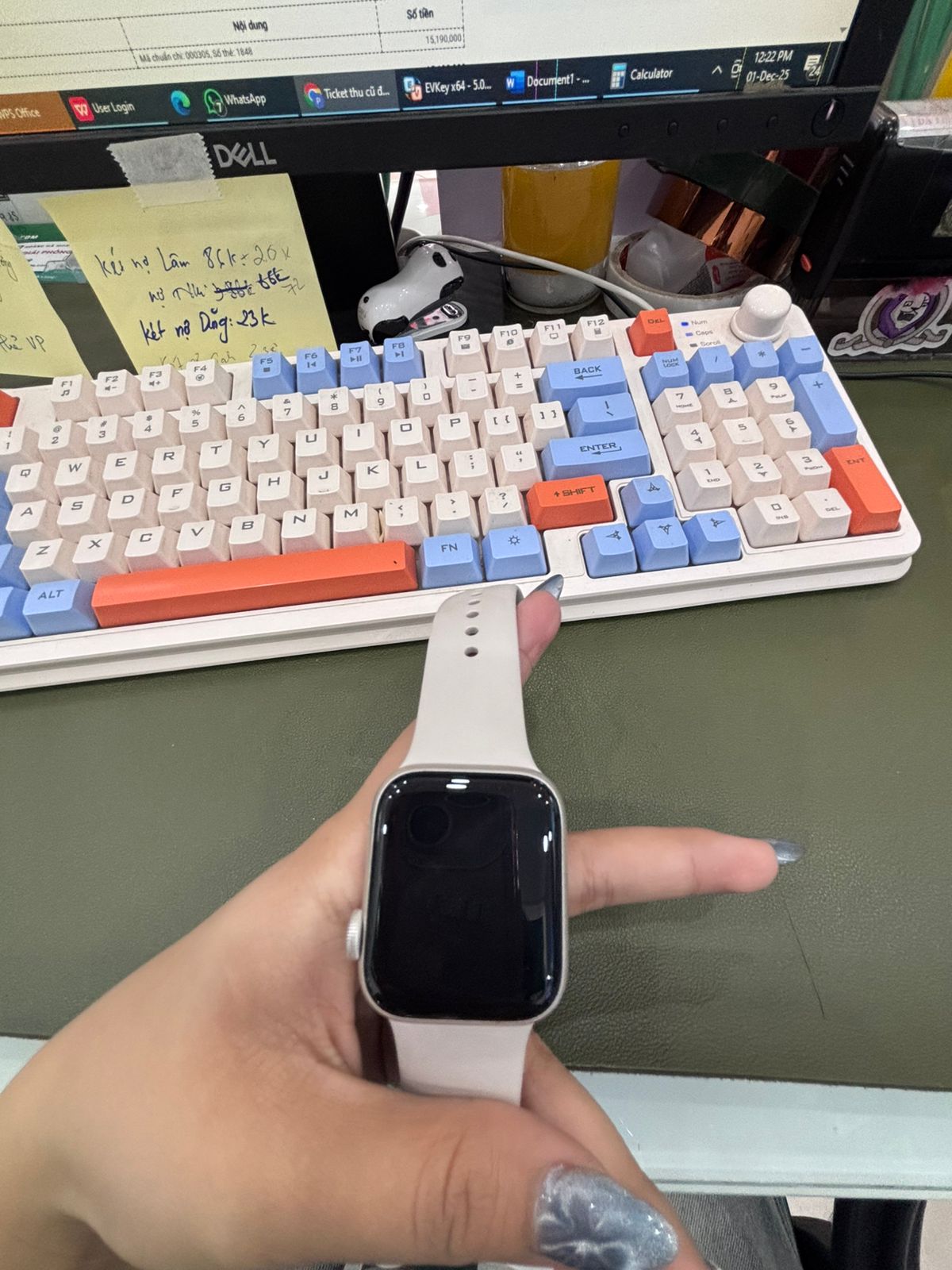 Apple Watch SE 2022 GPS 40mm Starlight Aluminium Case Only 