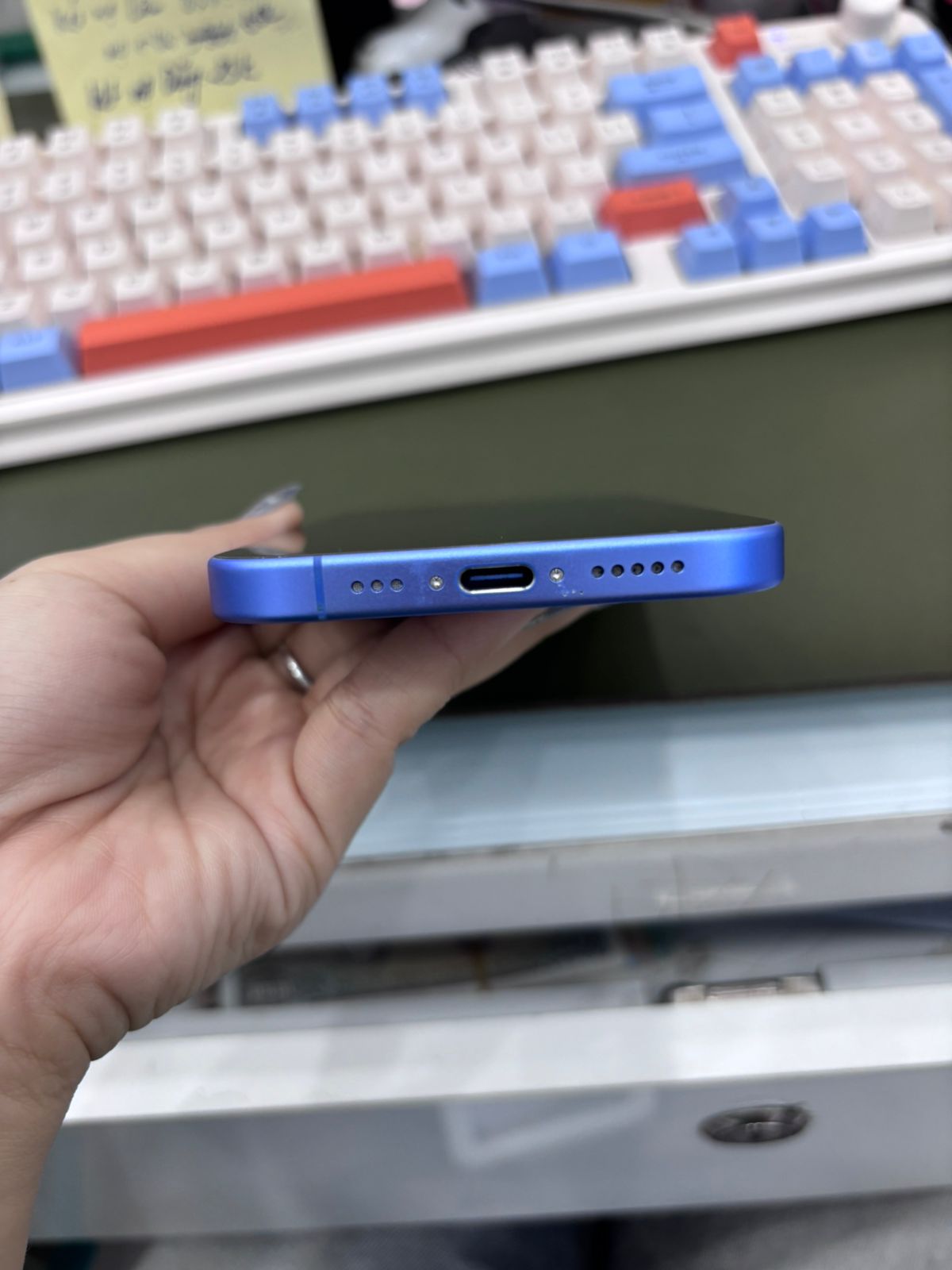 ĐTDĐ Apple iPhone 16 128GB Ultramarine