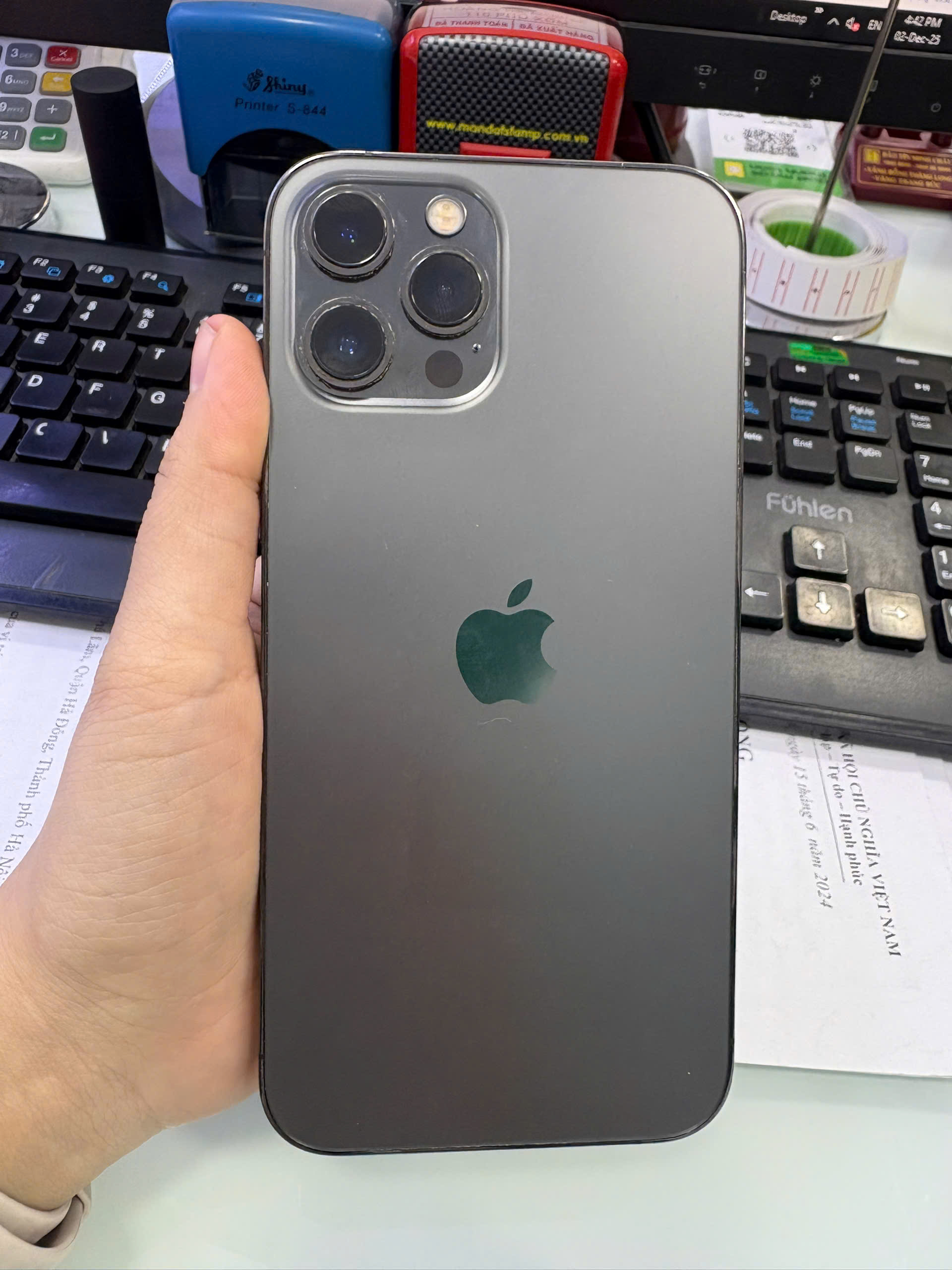 ĐTDĐ Apple iPhone 12 Pro Max 256GB Graphite - Cũ - 352117355102225 - IPH12M256CB -TBH