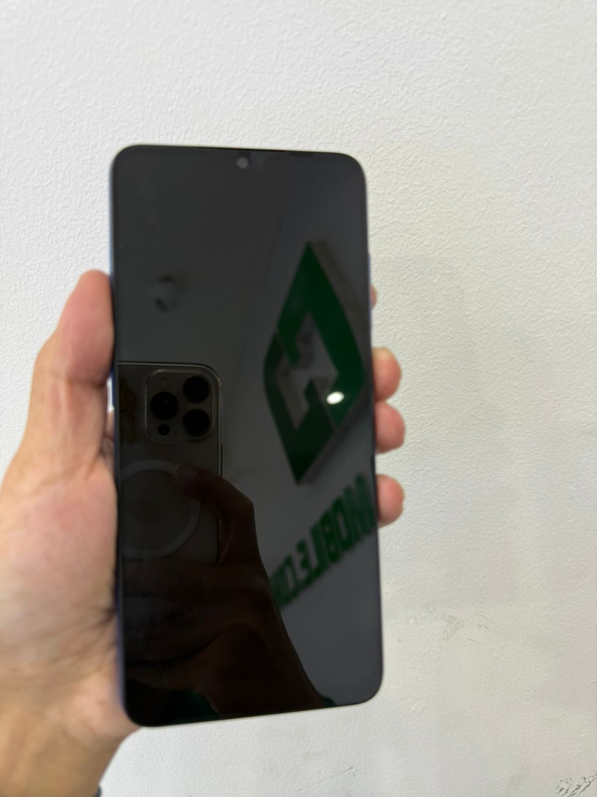 Điện thoại HTC Wildfire E5 Plus (6+6GB/128GB)