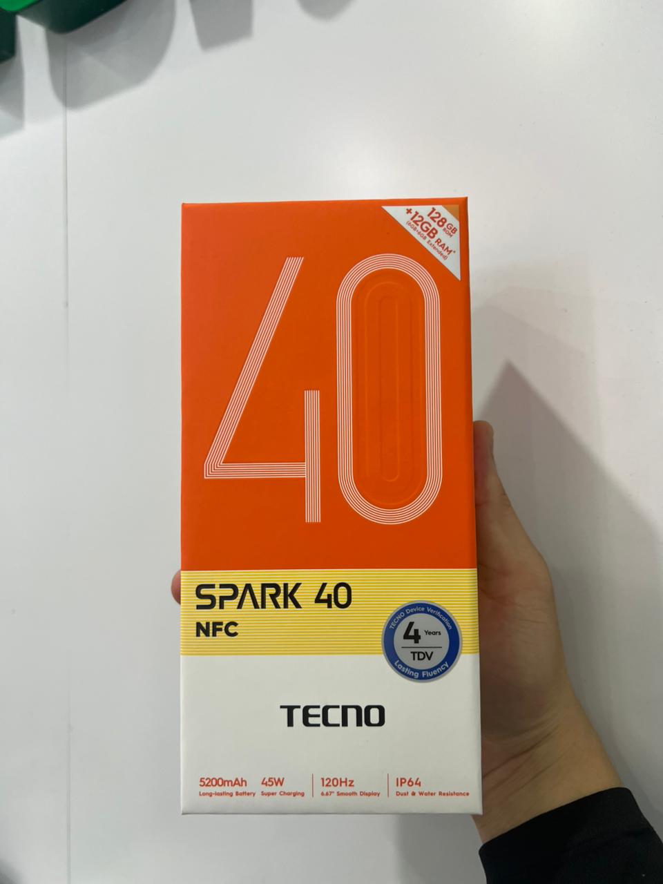 Điện thoại di động Tecno KM5n (Tecno Spark 40) 128+6, màu Xám Mây Mù - 356051630266222 - KM5N6128GRA