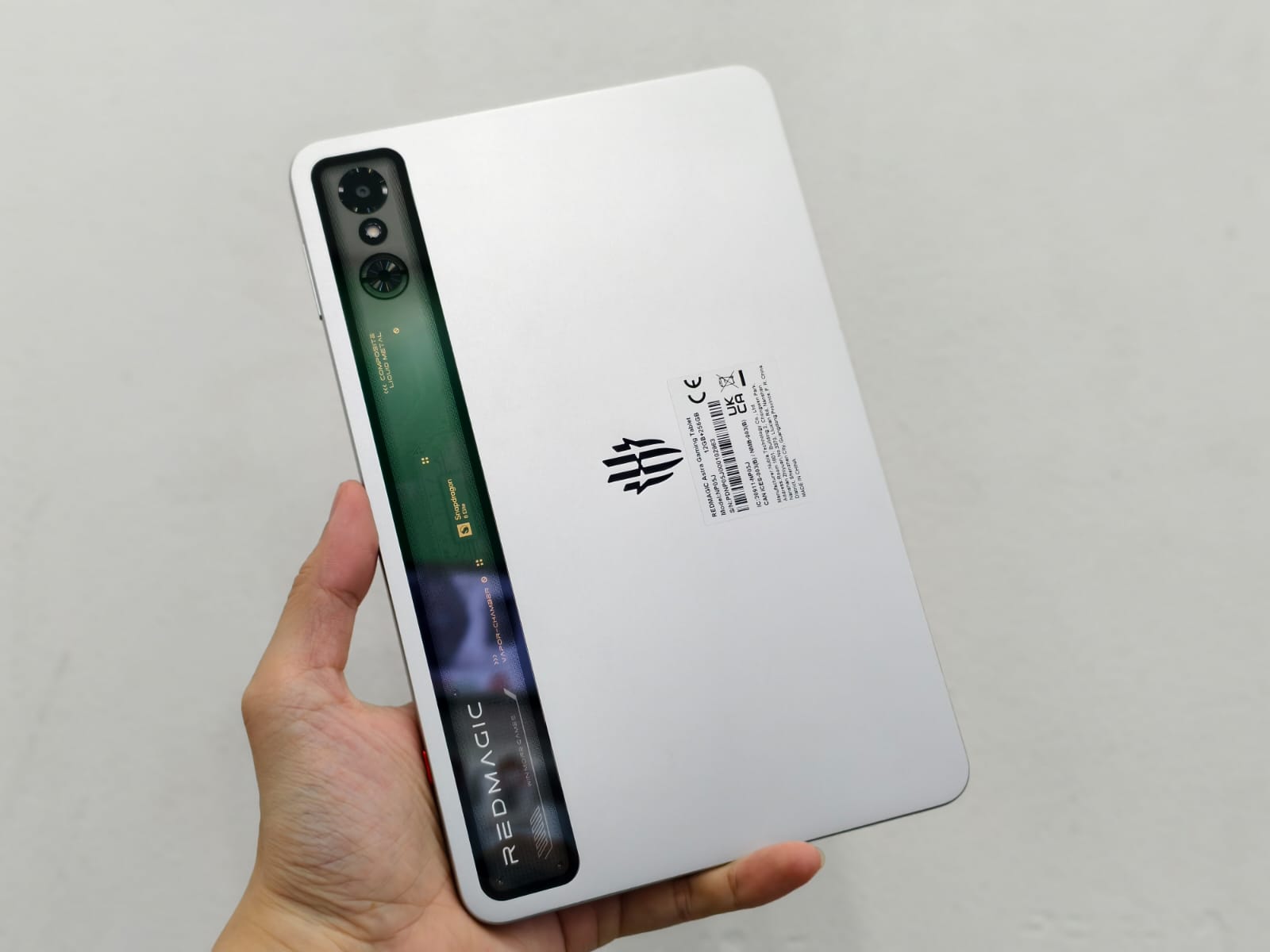 Máy tính bảng REDMAGIC Astra Gaming 12GB/256GB Chính Hãng