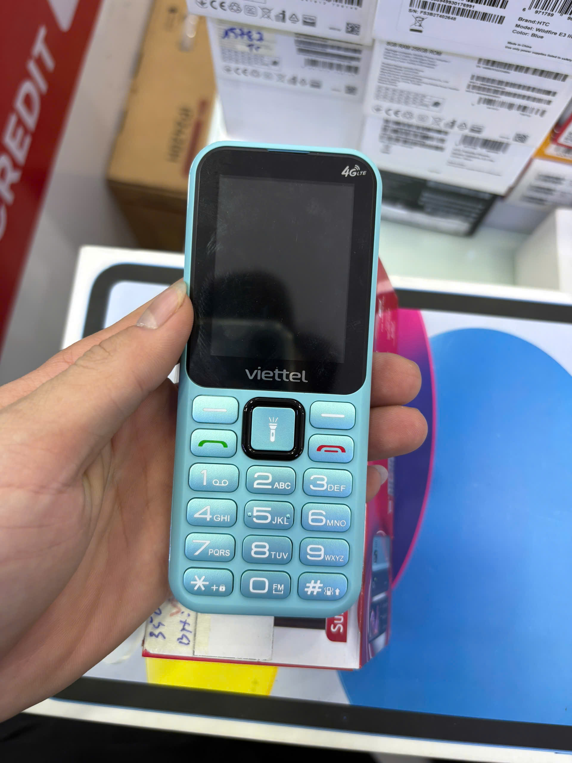 Điện thoại Viettel T2 - 4G (DÙNG MỌI LOẠI SIM) TBH