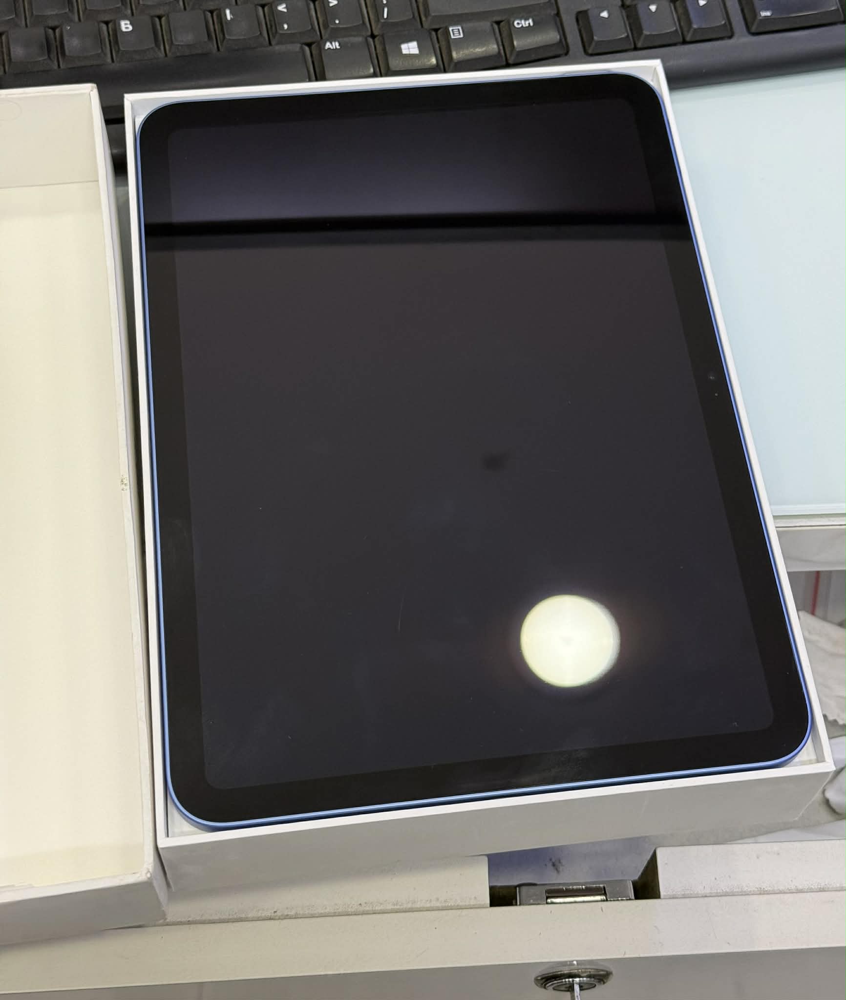 Apple iPad Gen 10th, 64GB, 10.9 inch, Wifi, Blue