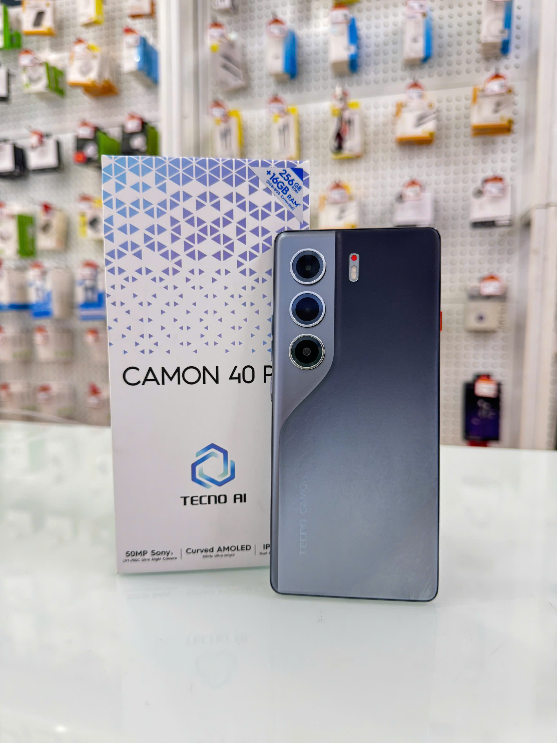 Điện thoại di động Tecno CM6 (Tecno Camon 40 Pro) 256+8, màu Đen Đêm Mộng-TBH