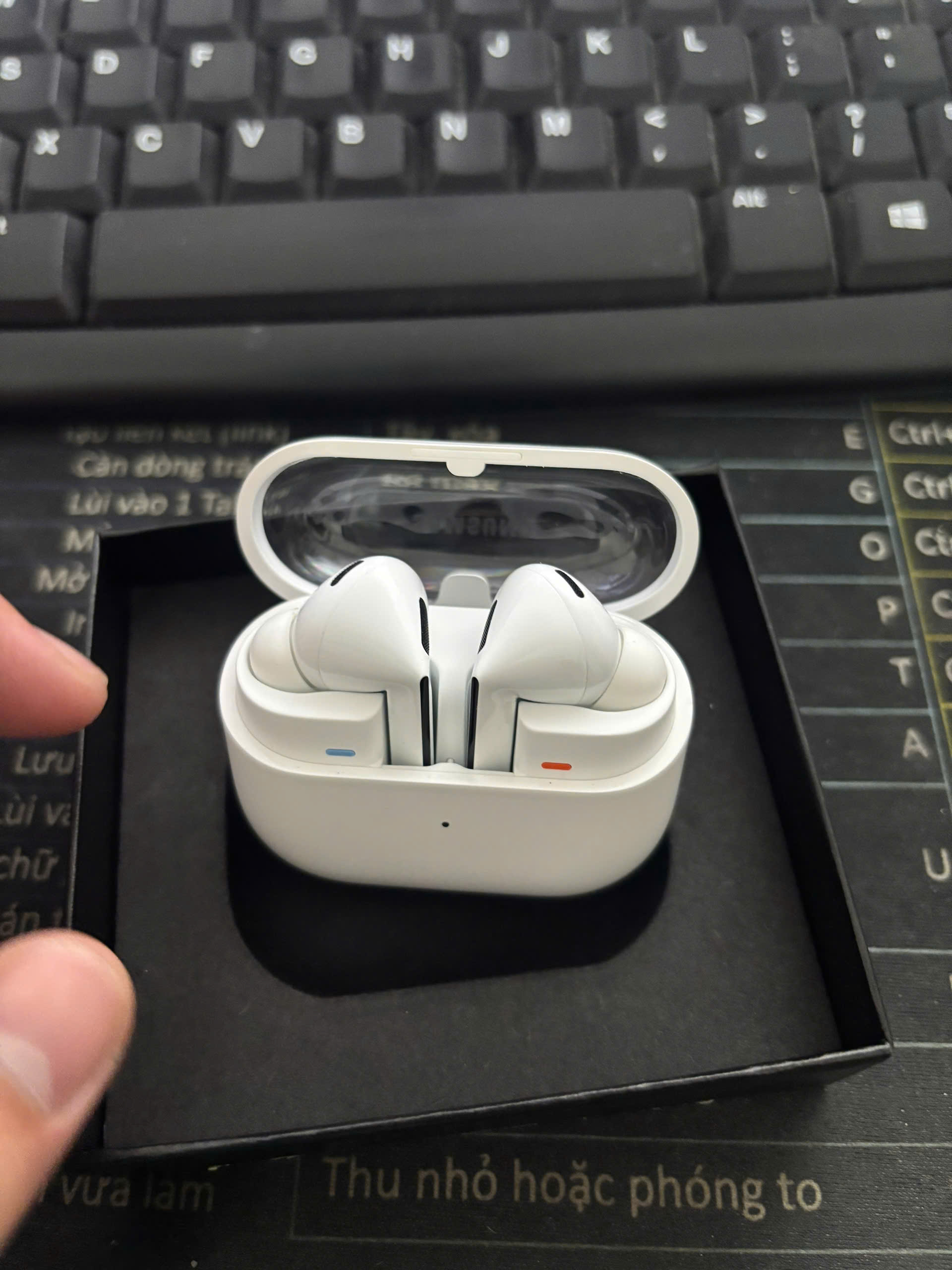 Samsung Galaxy Buds3 Pro TBH