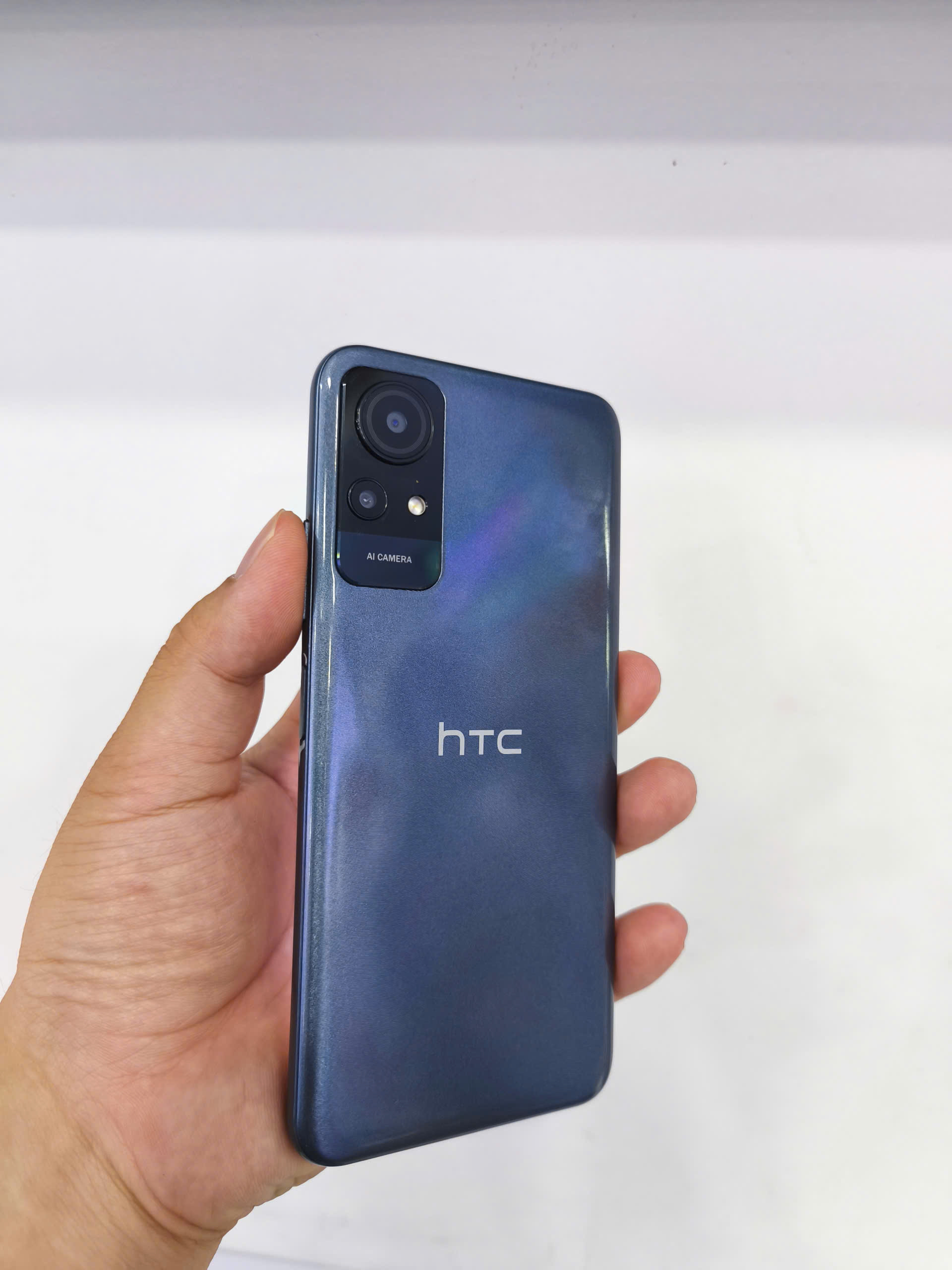 Điện thoại di động HTC Wildfire E3 lite (4GB/64GB) - Ghi (Grey)