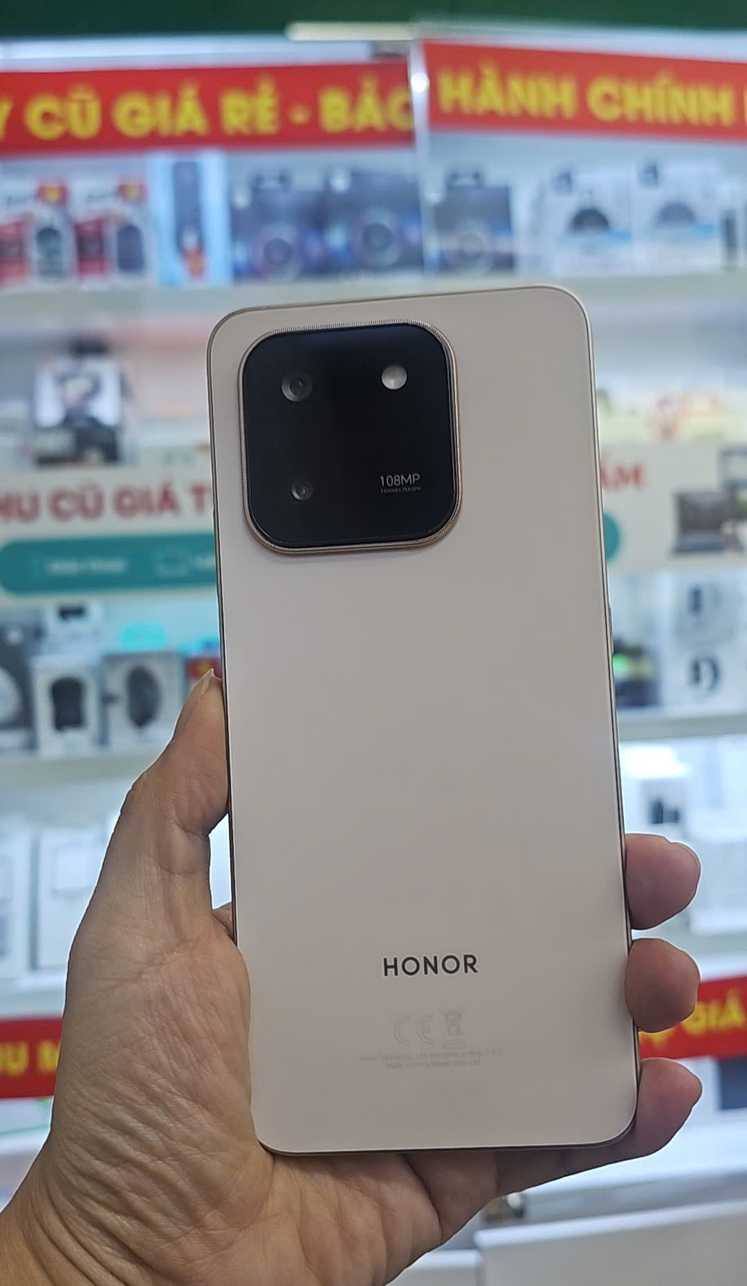 Điện thoại di động Honor X7d (8+256GB) Vàng (Desert Gold) - TBH