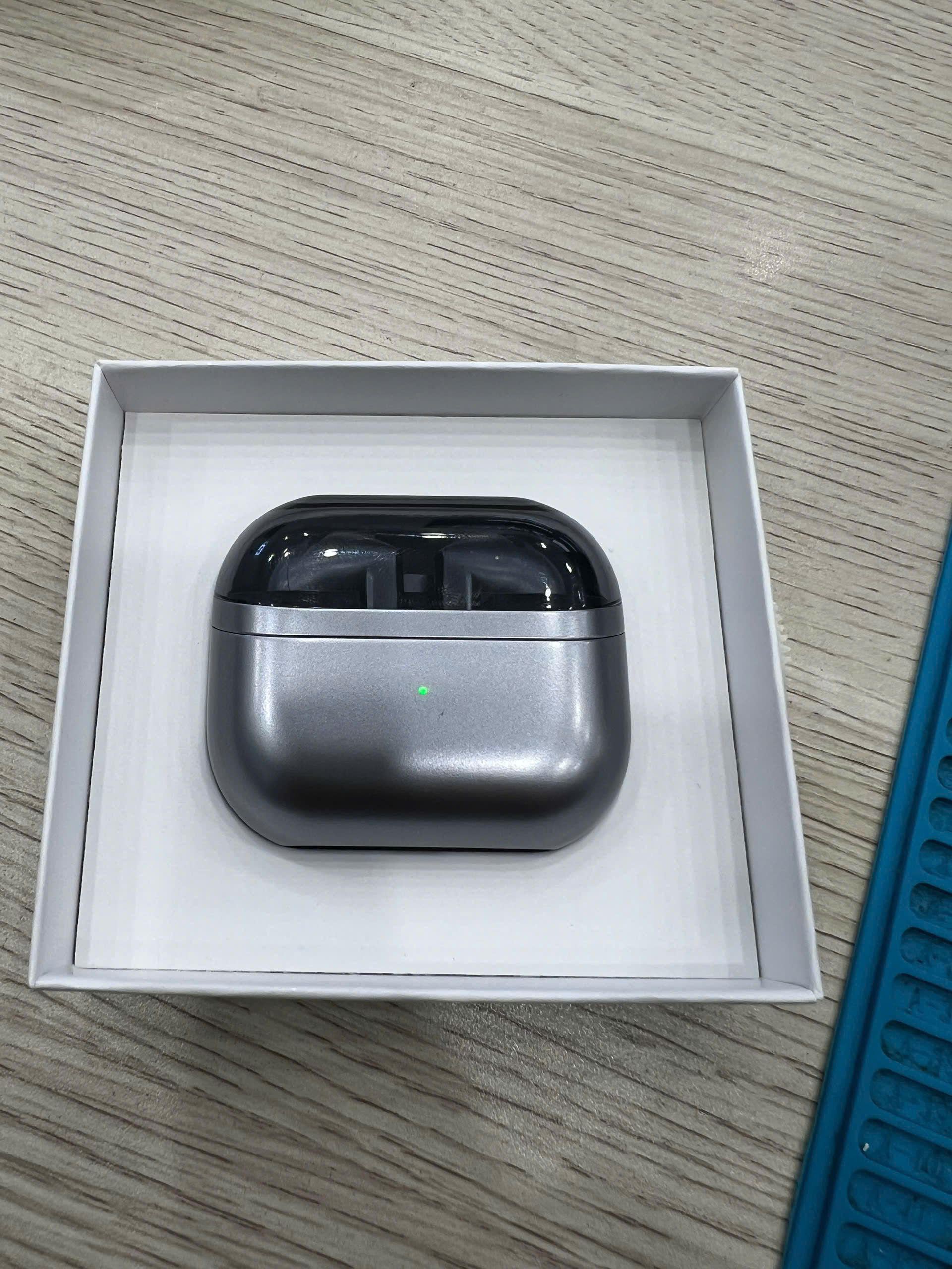 Samsung Galaxy Buds3 TBH