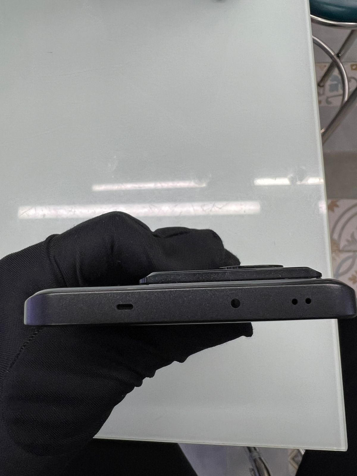 Điện thoại di động Xiaomi 13T - TN/Đen (2306EPN60G) 6.67/MTK D8200 Ultra/12G/256G/50MP+50MP+12MP/20MP/5000mAh