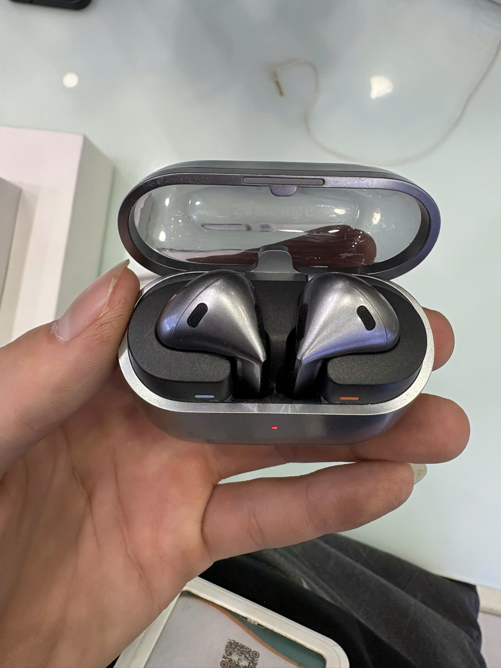 Samsung Galaxy Buds3 TBH