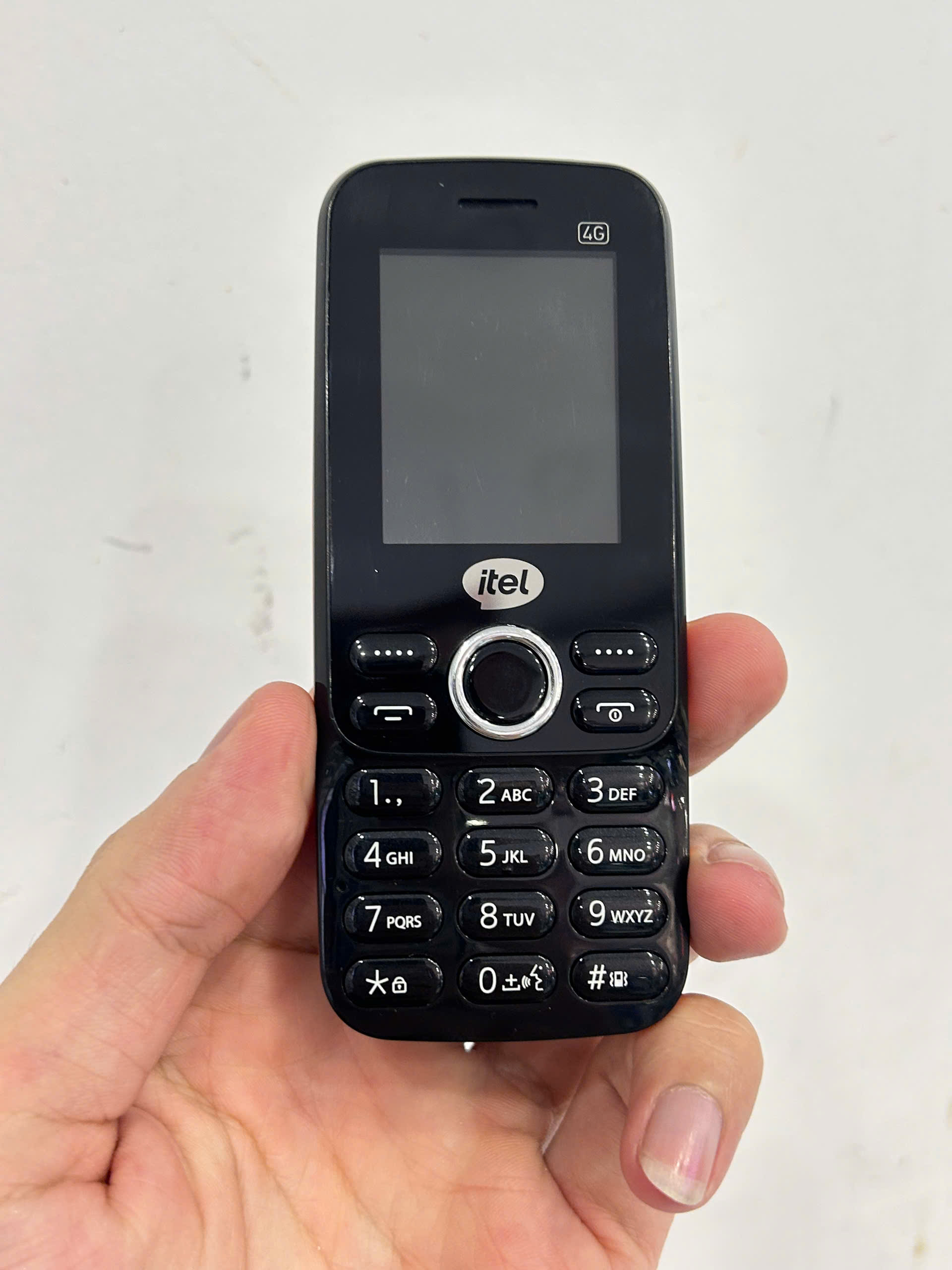 Điện thoại di động Itel it8010, màu Đen (Black)-Cũ