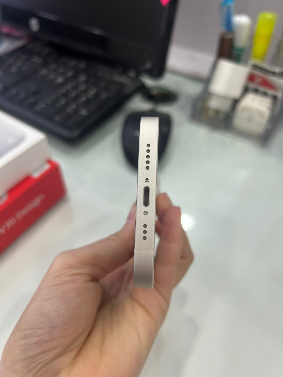 ĐTDĐ Apple iPhone 13 128GB Starlight_MLPG3VN/A